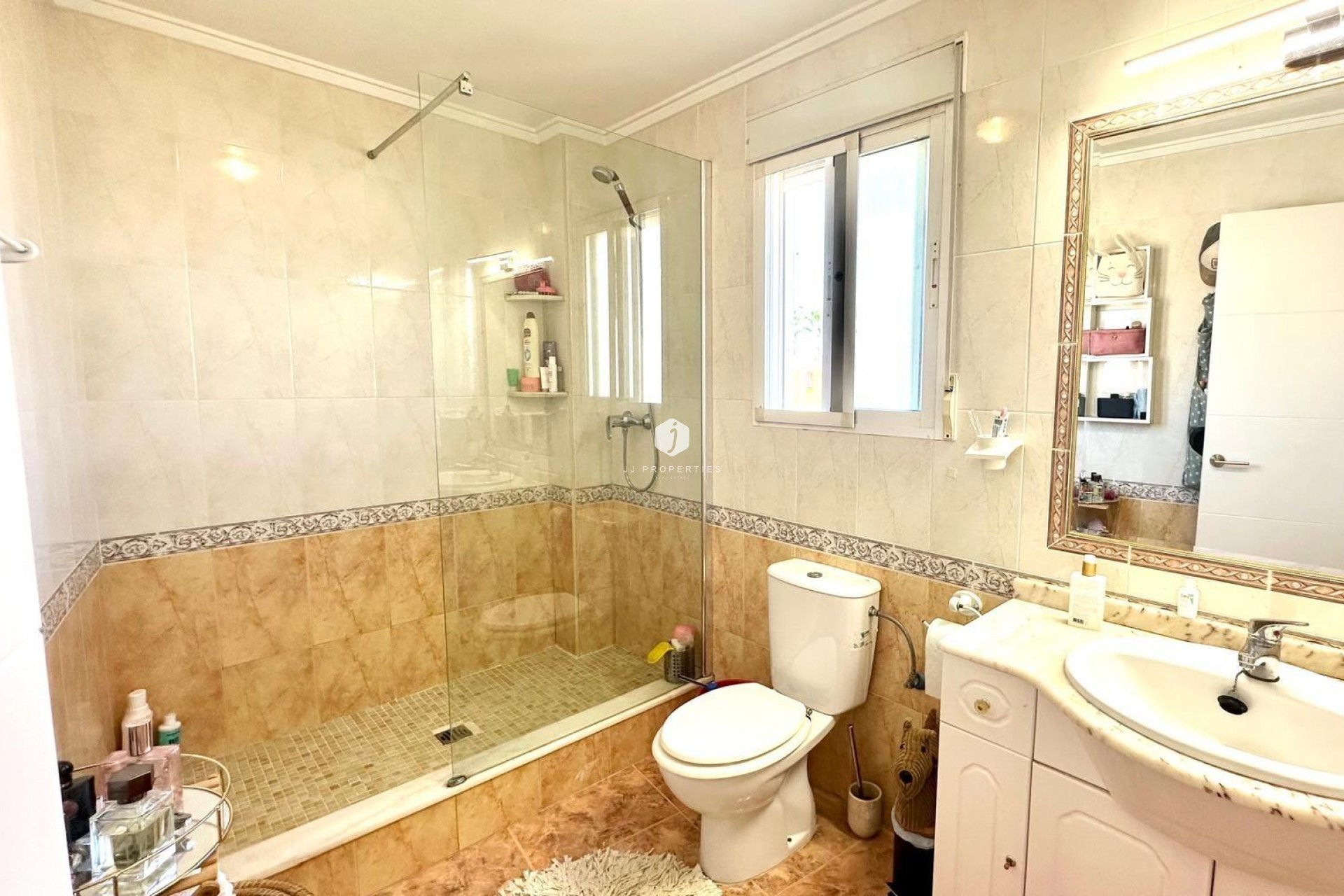 Z drugiej ręki - Villa -
Orihuela Costa - La Regia