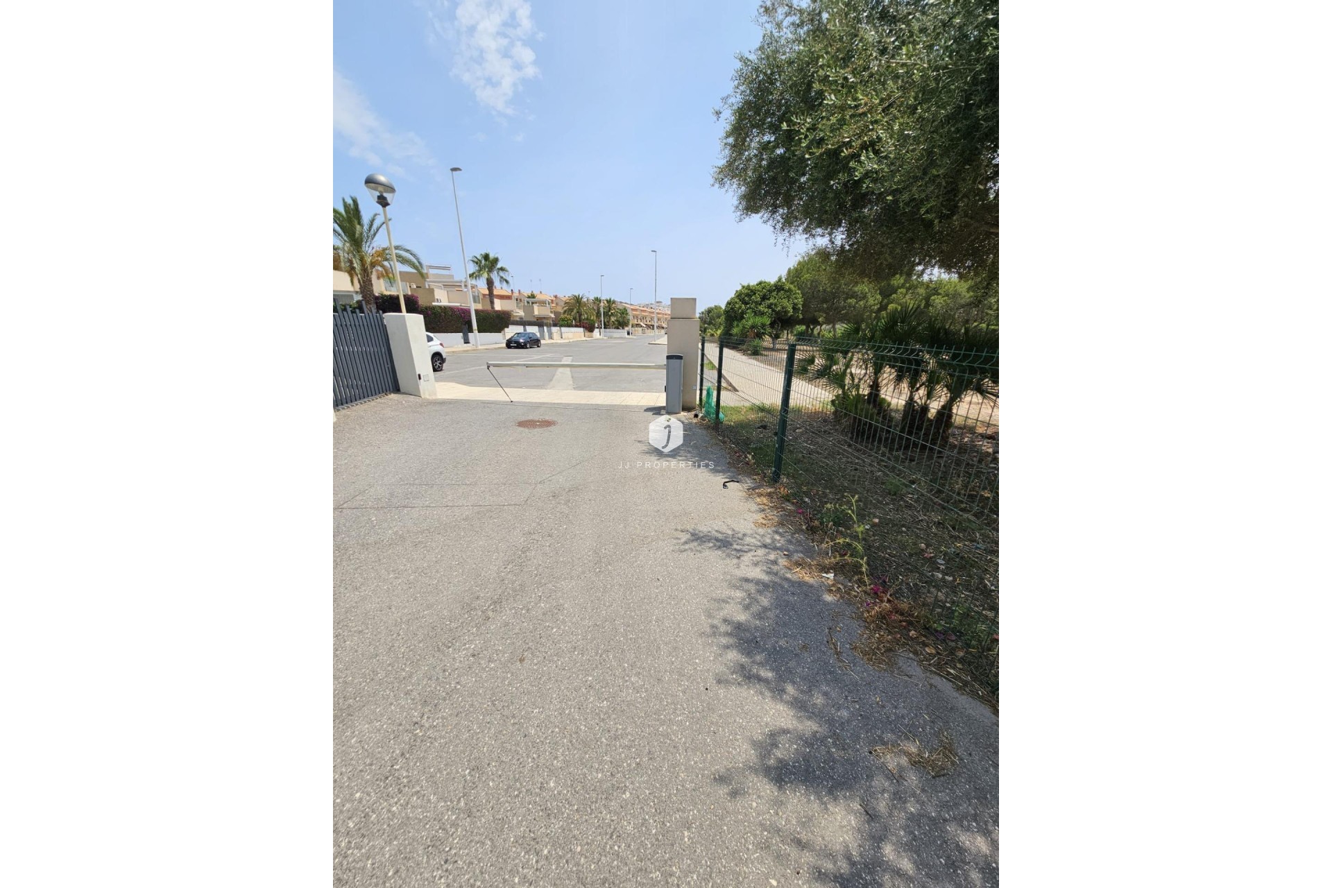 Z drugiej ręki - Villa -
Orihuela Costa - La Regia