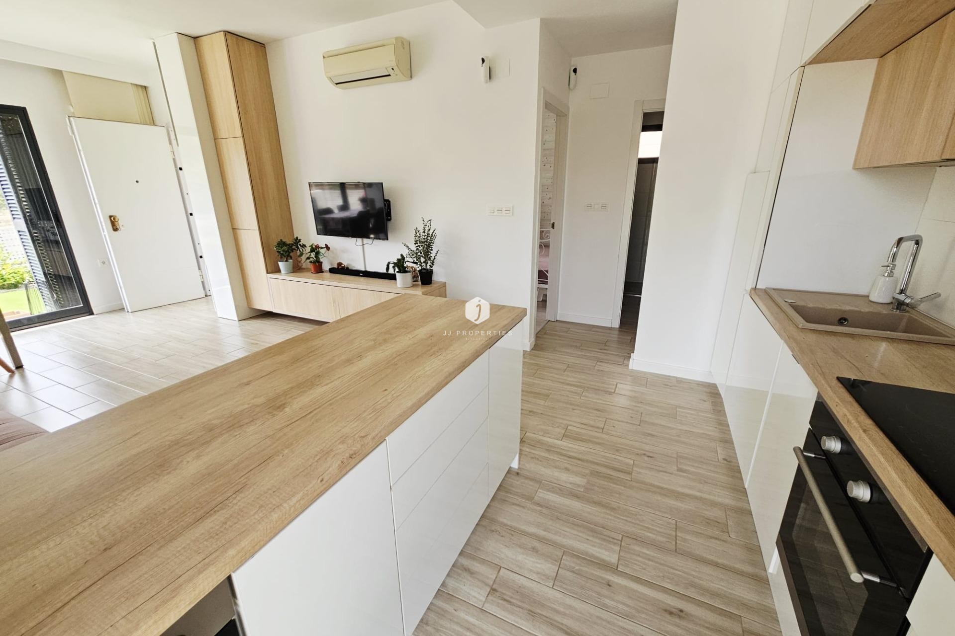 Z drugiej ręki - Villa -
Orihuela Costa - La Regia