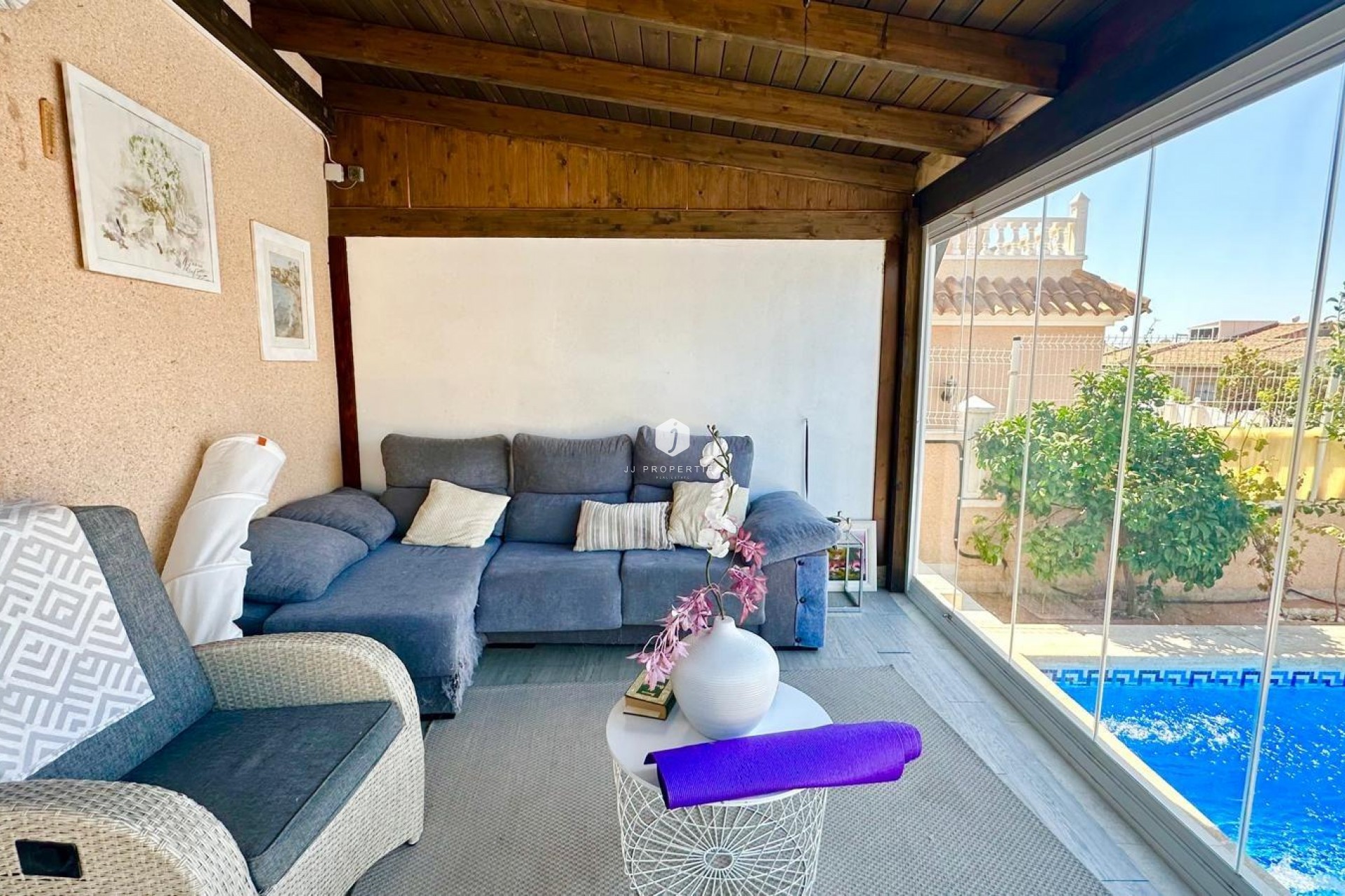 Z drugiej ręki - Villa -
Orihuela Costa - La Regia