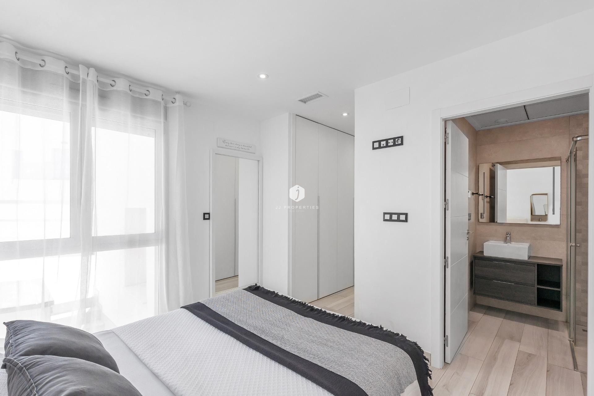 Z drugiej ręki - Villa -
Orihuela Costa - Lomas de Cabo Roig