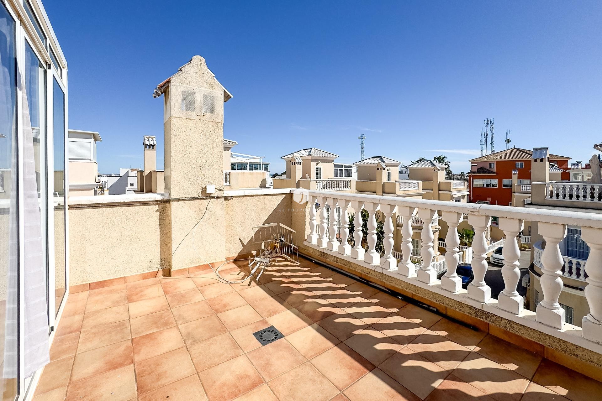 Z drugiej ręki - Villa -
Orihuela Costa - Los Almendros-la Florida