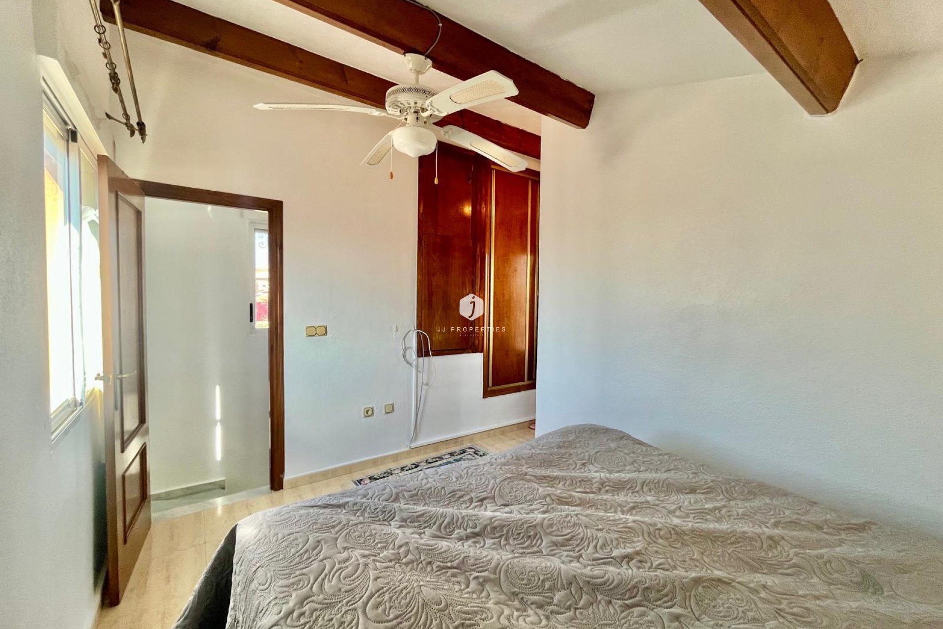 Z drugiej ręki - Villa -
Orihuela Costa - Los Almendros-la Florida