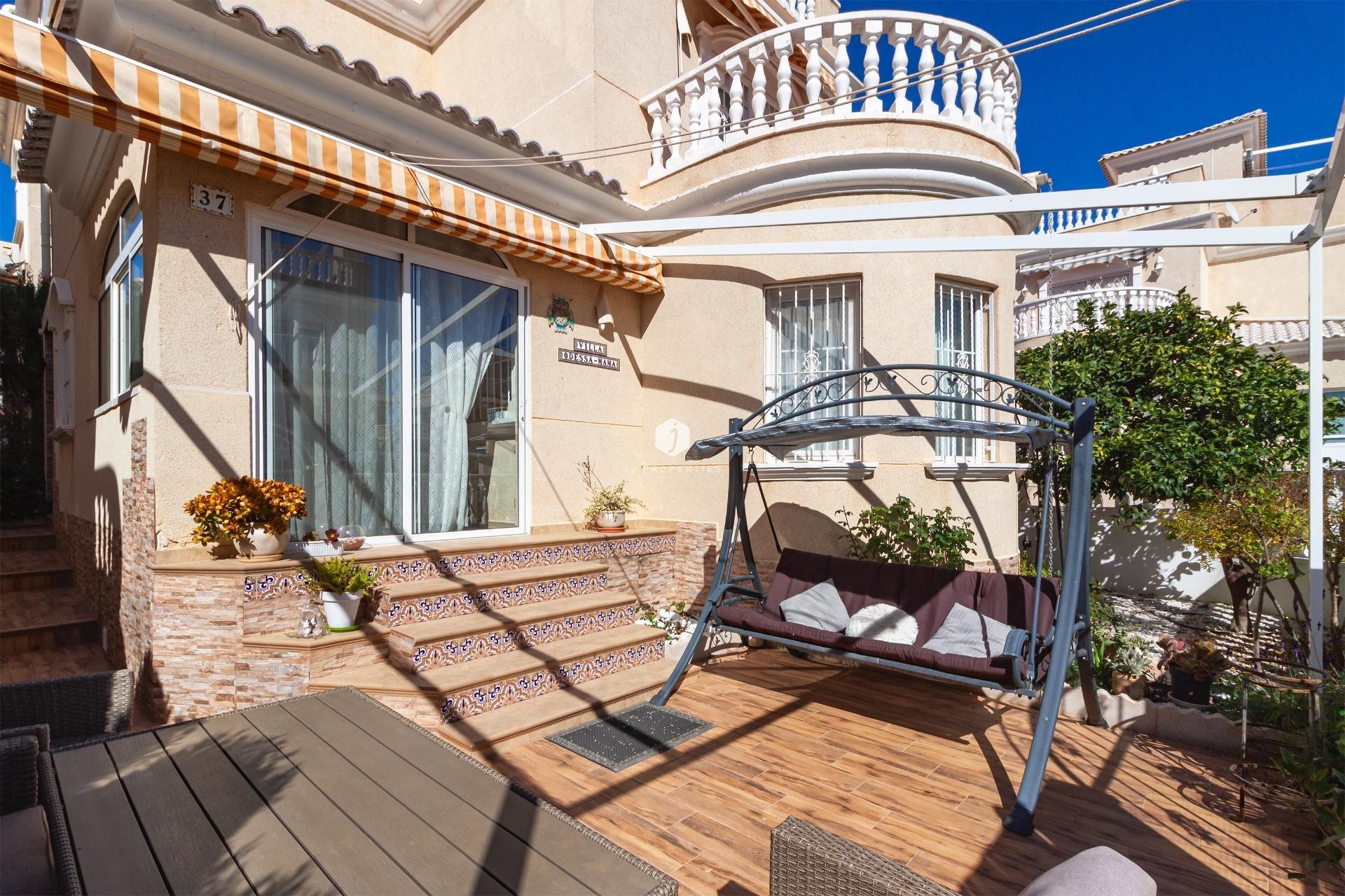 Z drugiej ręki - Villa -
Orihuela Costa - Los Almendros-la Florida