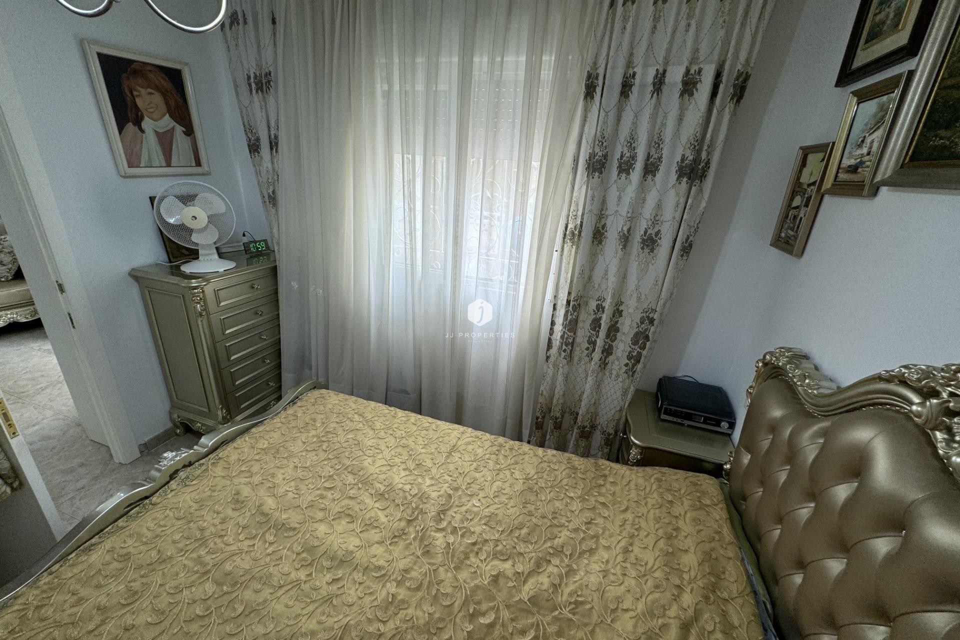 Z drugiej ręki - Villa -
Orihuela Costa - Los Dolses