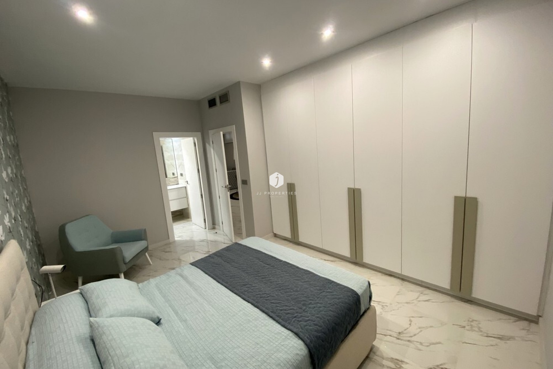 Z drugiej ręki - Villa -
Orihuela Costa - PAU 26