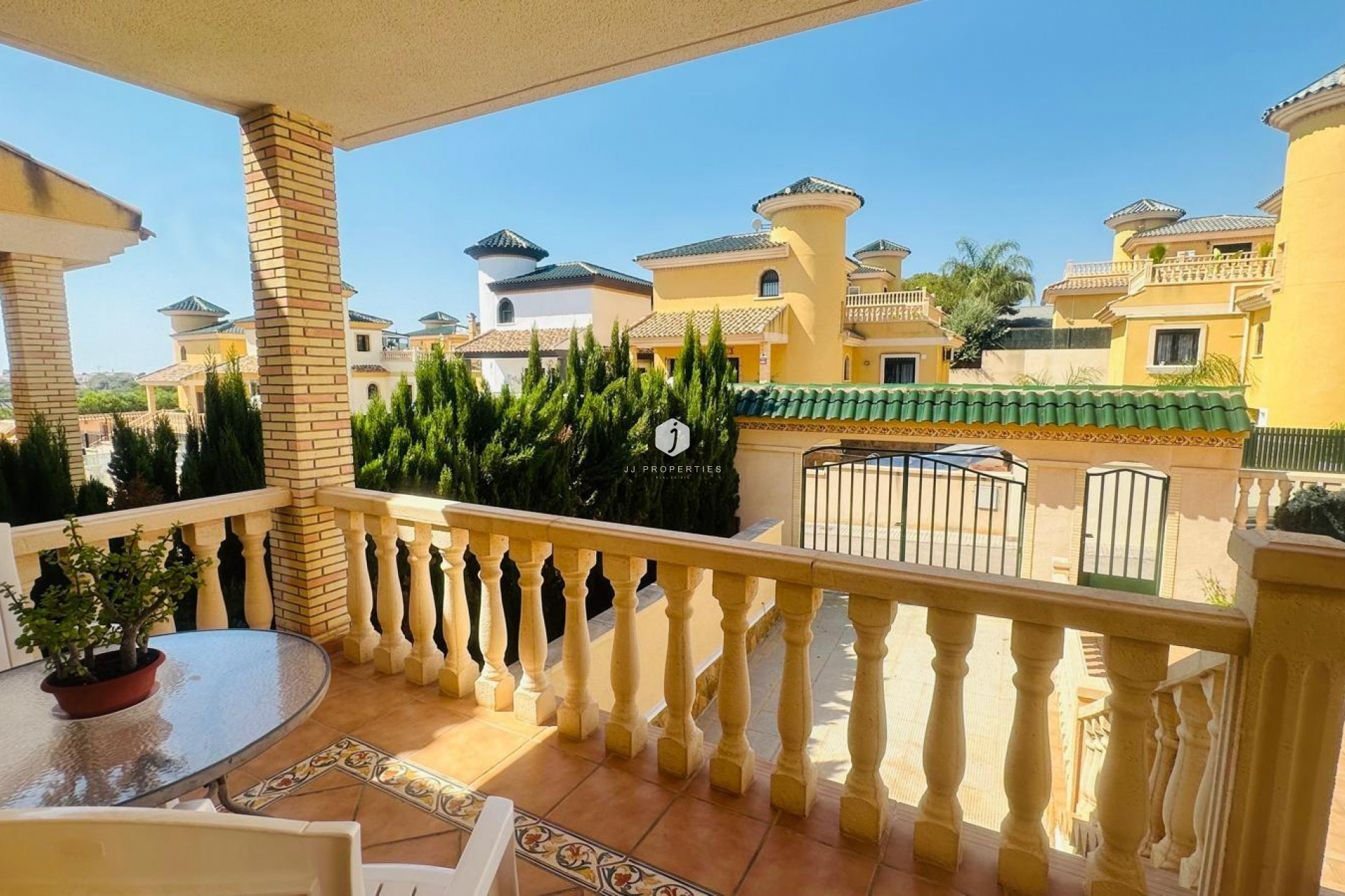Z drugiej ręki - Villa -
Orihuela Costa - PAU 8