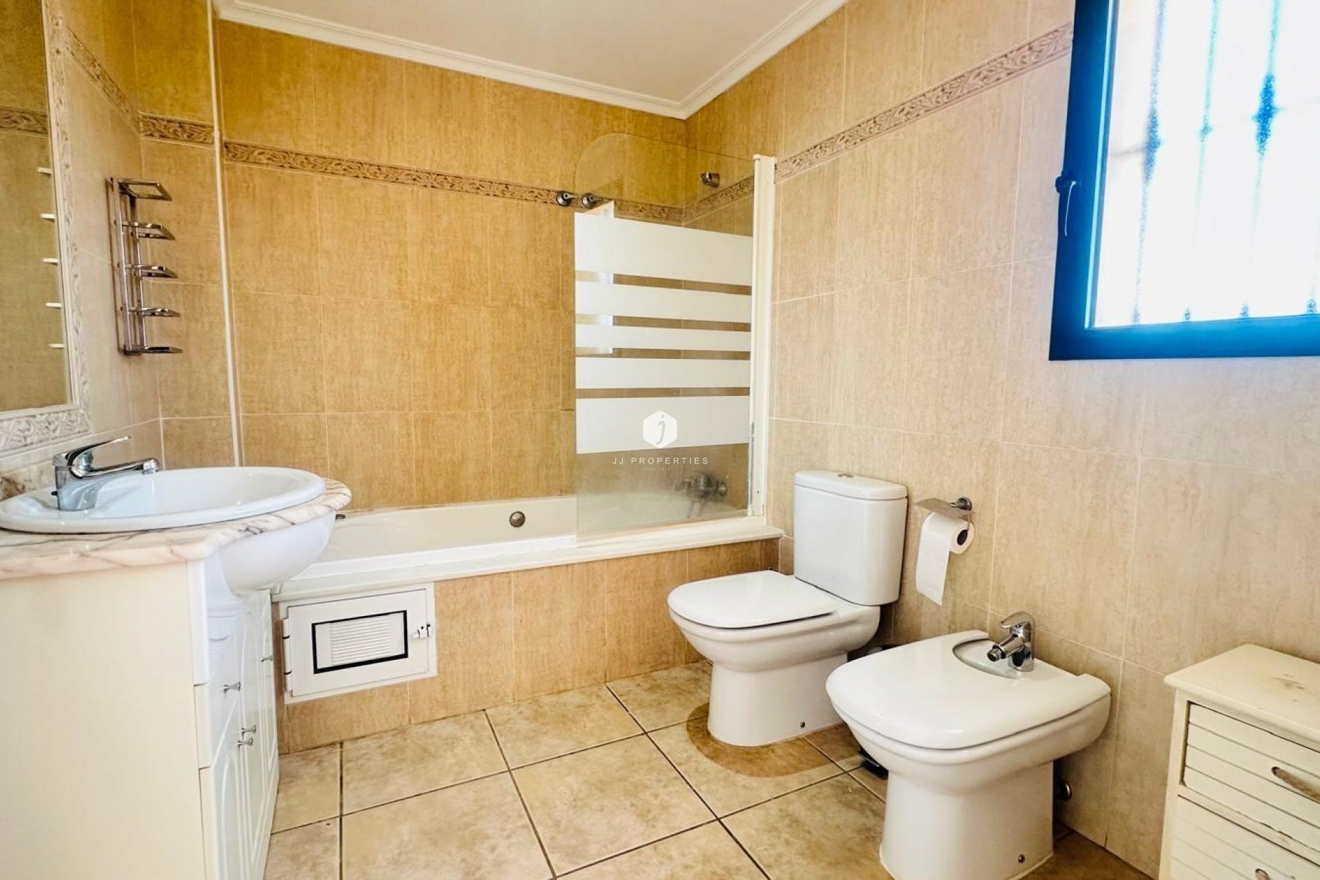 Z drugiej ręki - Villa -
Orihuela Costa - PAU 8