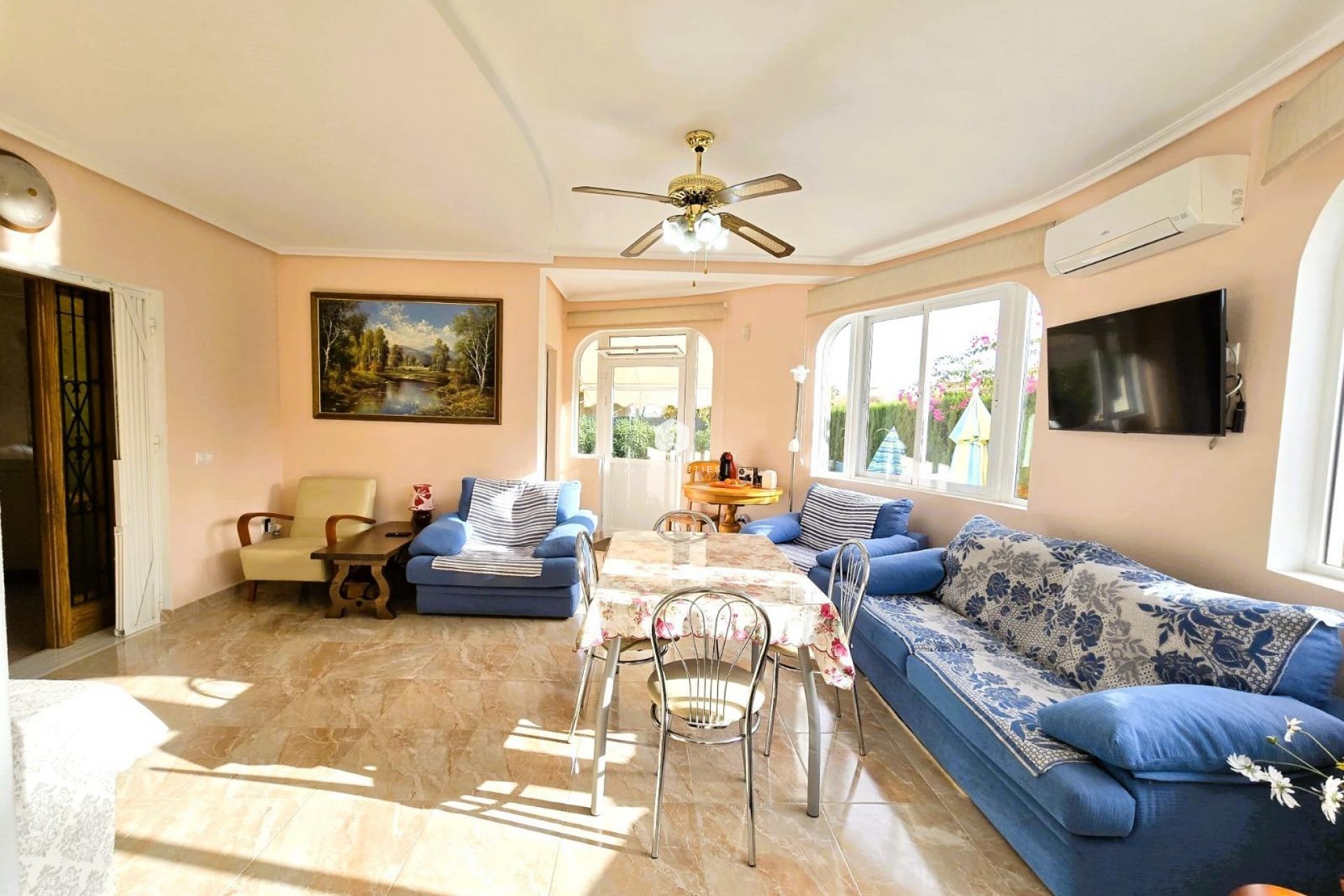 Z drugiej ręki - Villa -
Orihuela Costa - Playa Flamenca