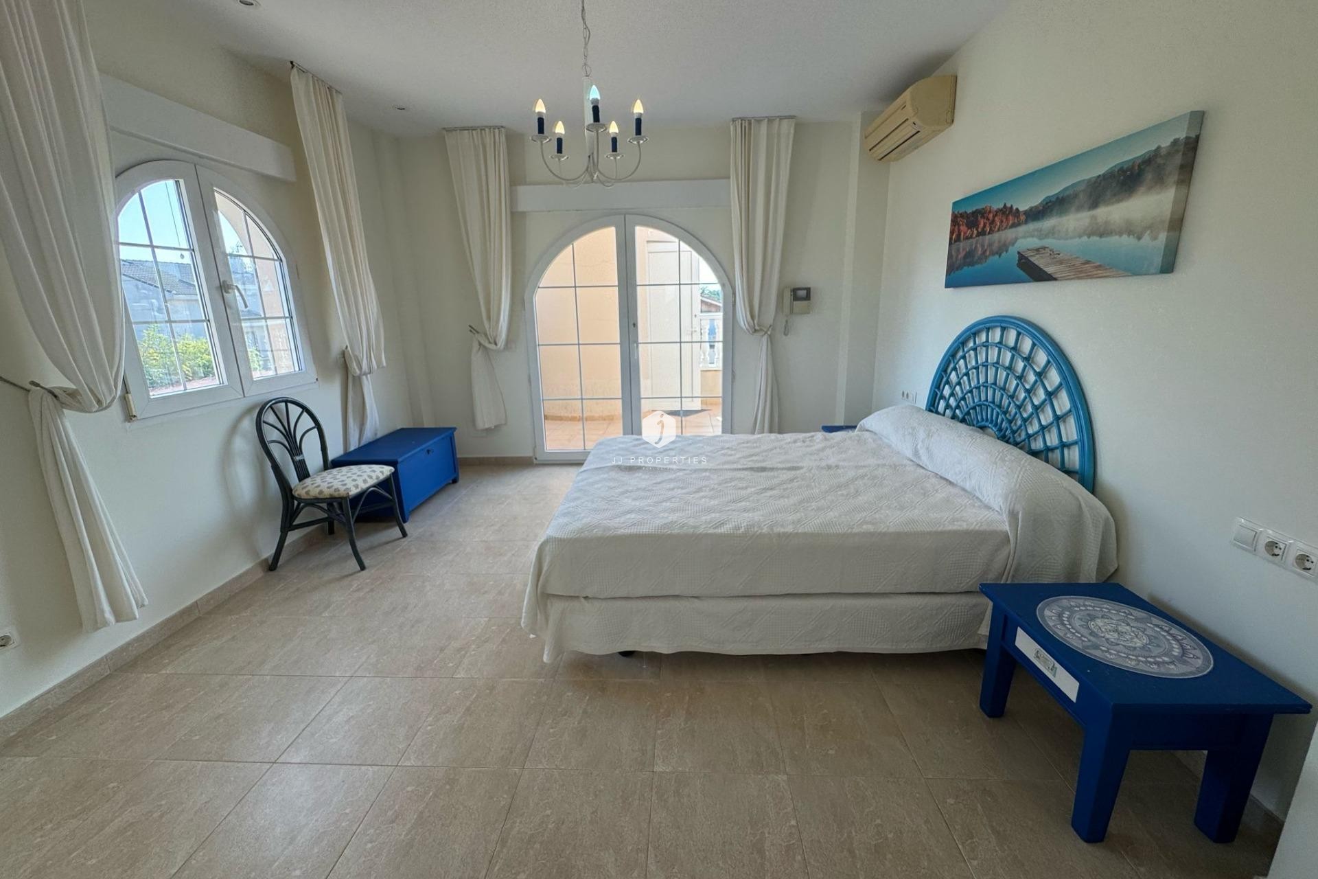 Z drugiej ręki - Villa -
Orihuela Costa - Playa Flamenca