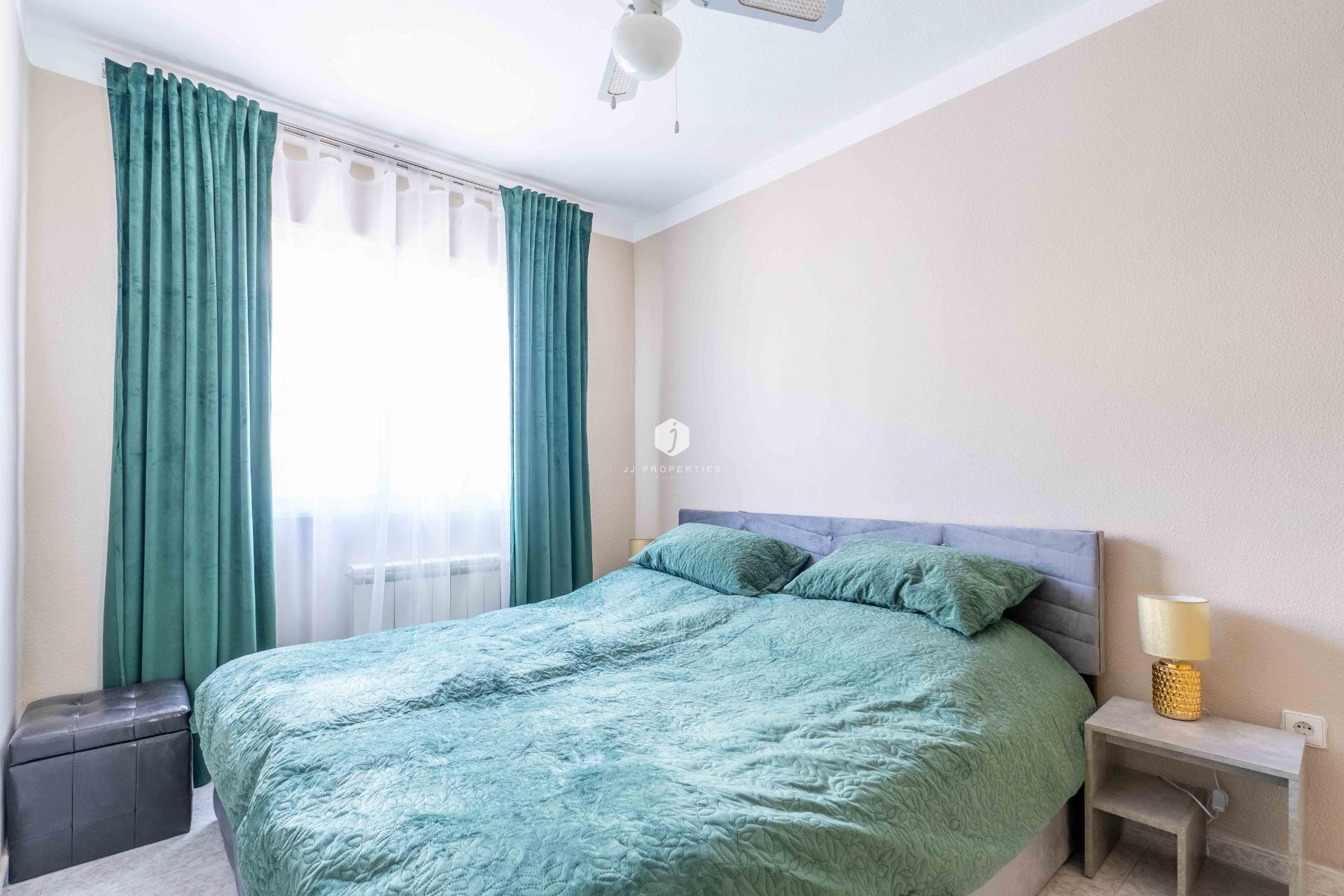 Z drugiej ręki - Villa -
Orihuela Costa - Punta Prima