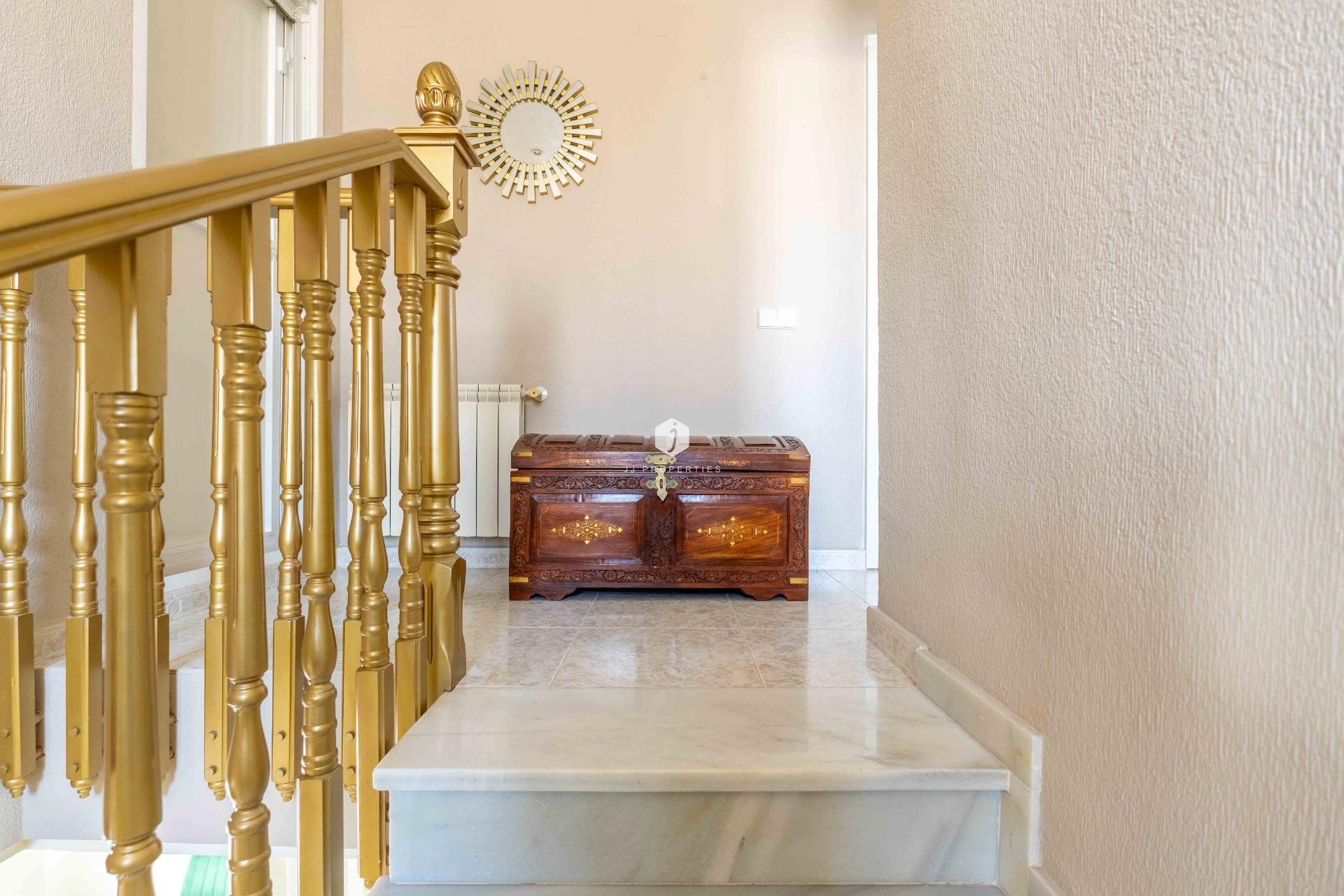 Z drugiej ręki - Villa -
Orihuela Costa - Punta Prima