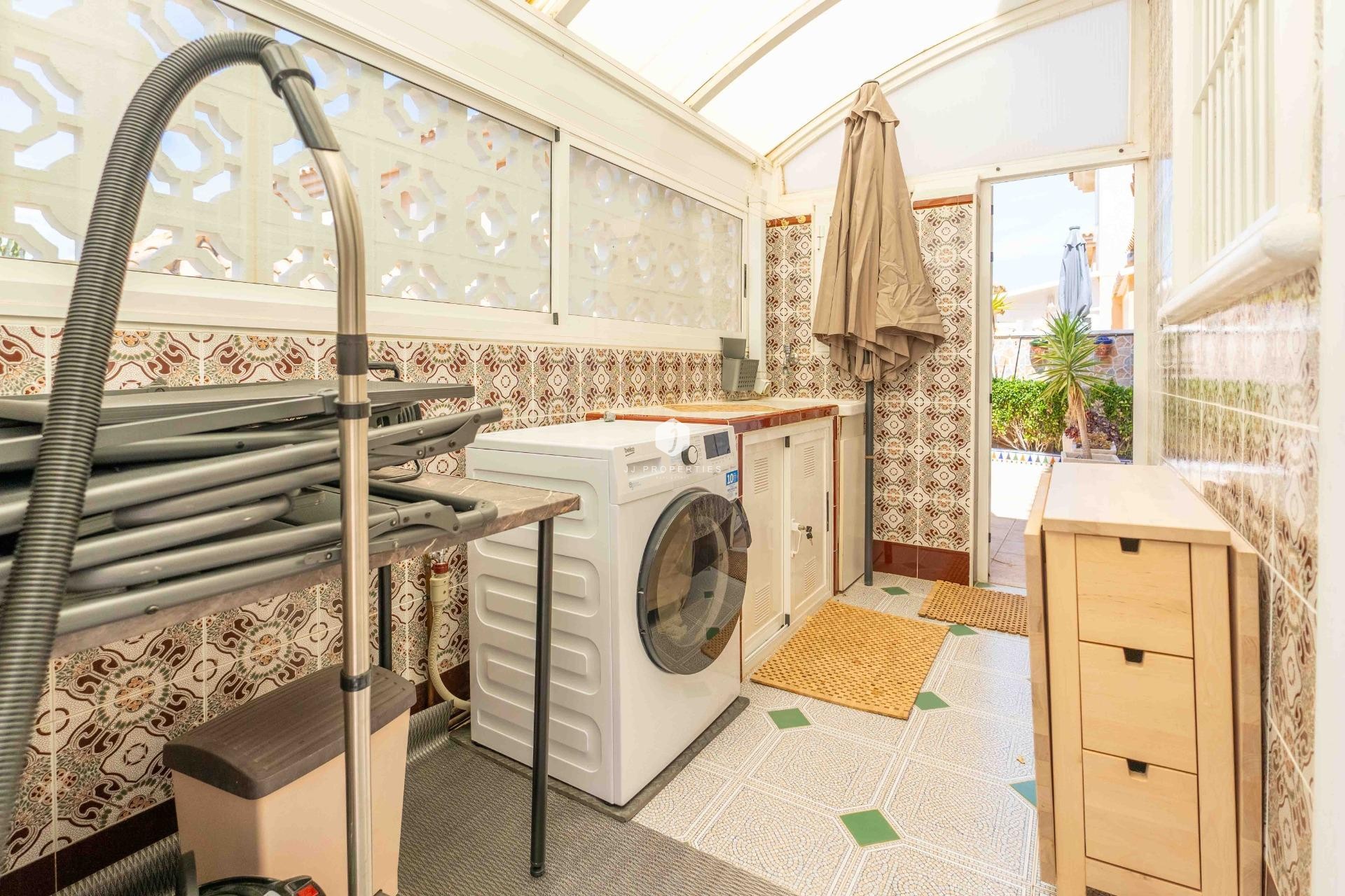 Z drugiej ręki - Villa -
Orihuela Costa - Punta Prima