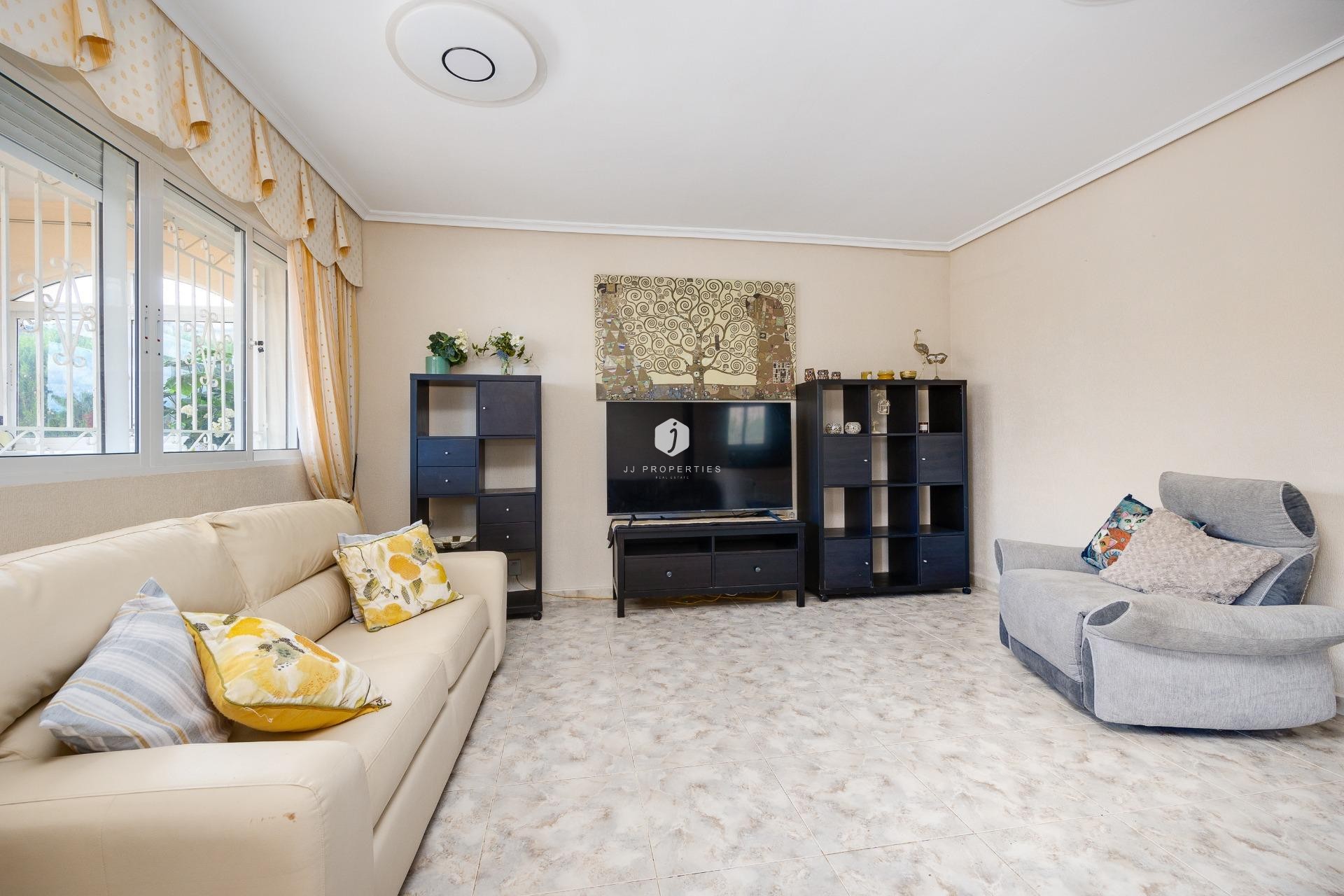 Z drugiej ręki - Villa -
Orihuela Costa - Villamartín-las Filipinas