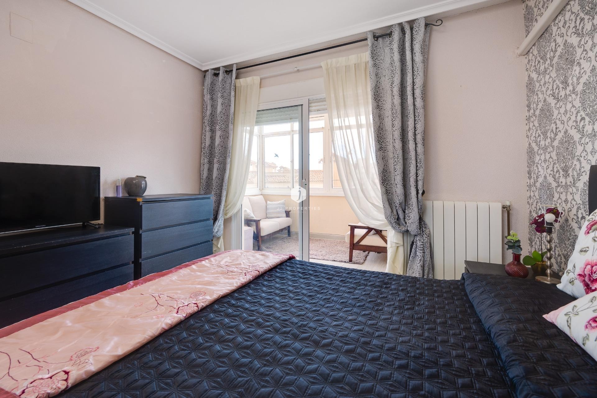 Z drugiej ręki - Villa -
Orihuela Costa - Villamartín-las Filipinas