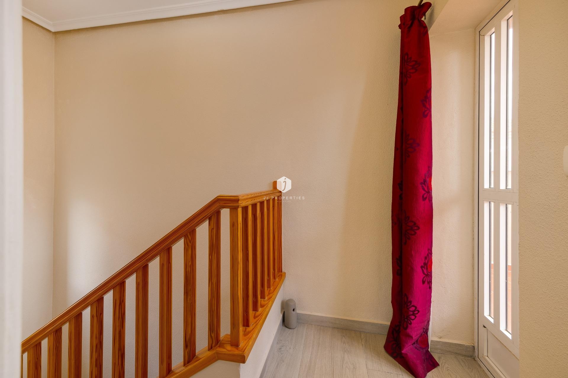 Z drugiej ręki - Villa -
Orihuela Costa - Villamartín-las Filipinas