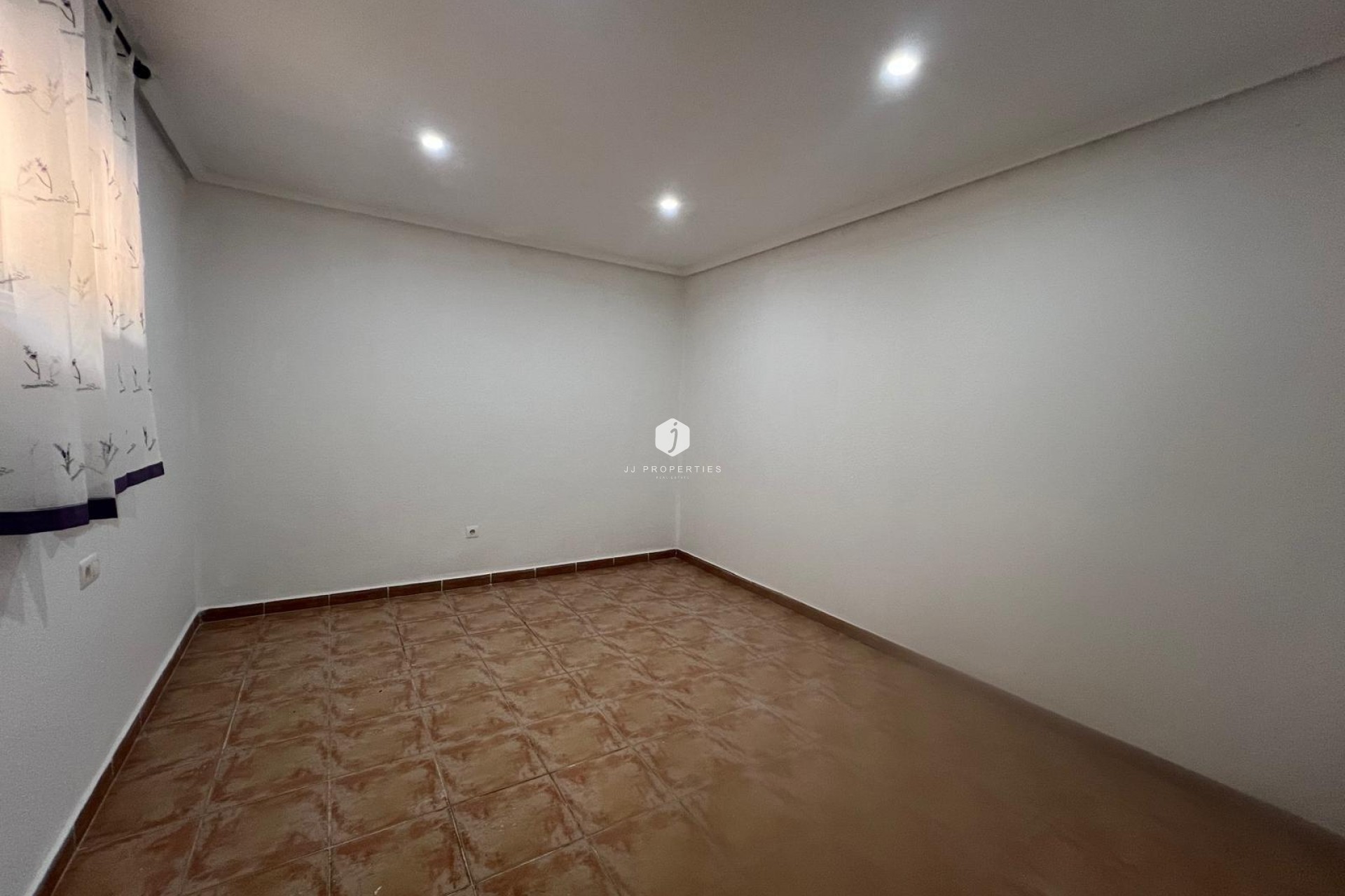 Z drugiej ręki - Villa -
Orihuela Costa - Villamartín-las Filipinas