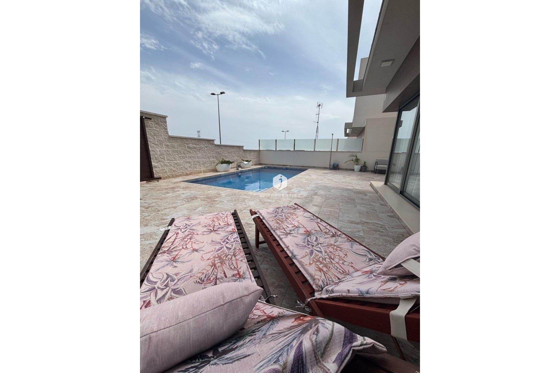 Z drugiej ręki - Villa -
Orihuela Costa - Villamartín-las Filipinas