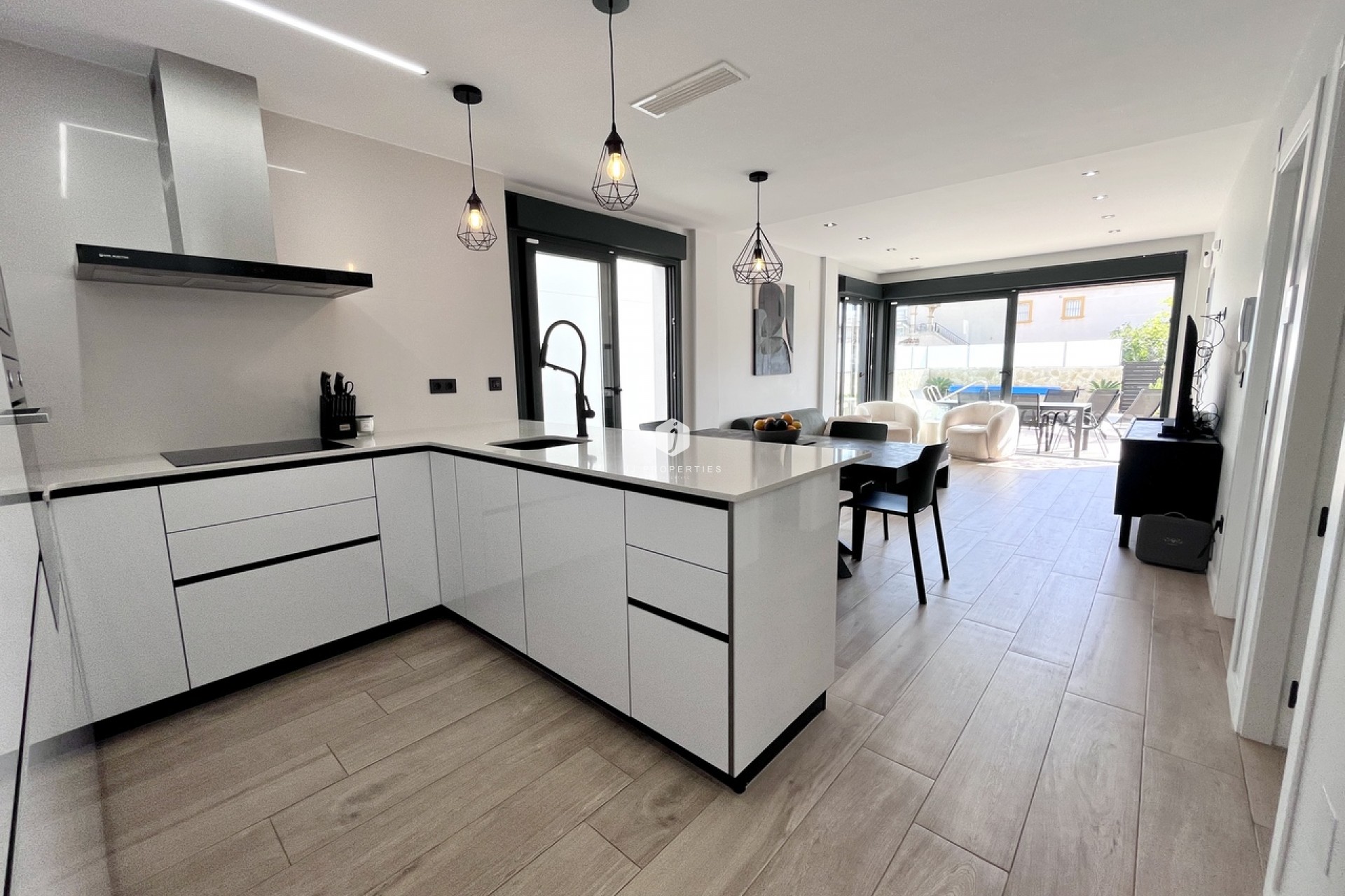 Z drugiej ręki - Villa -
Playa Flamenca - Costa Blanca