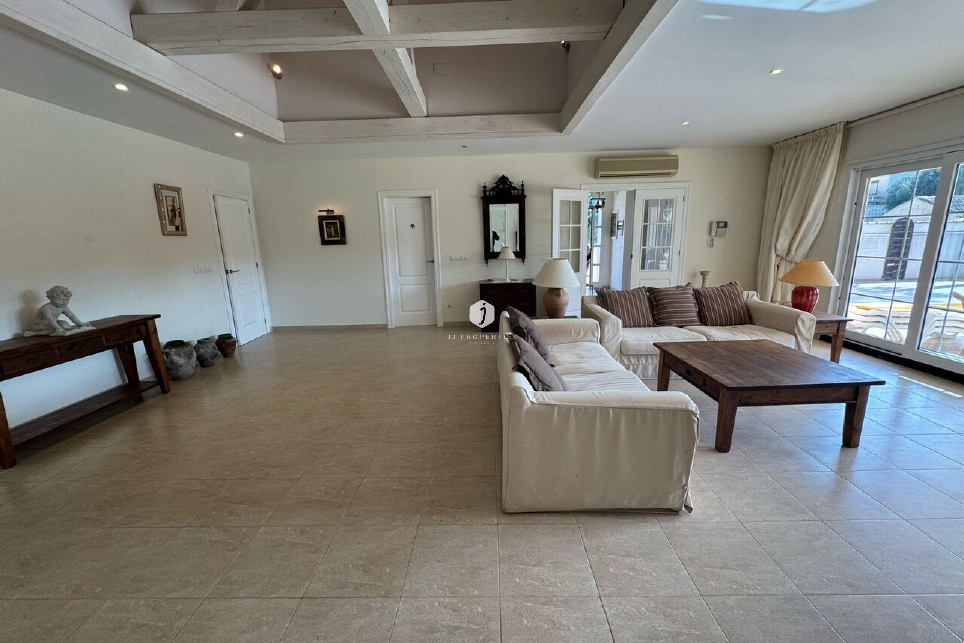 Z drugiej ręki - Villa -
Playa Flamenca - Costa Blanca