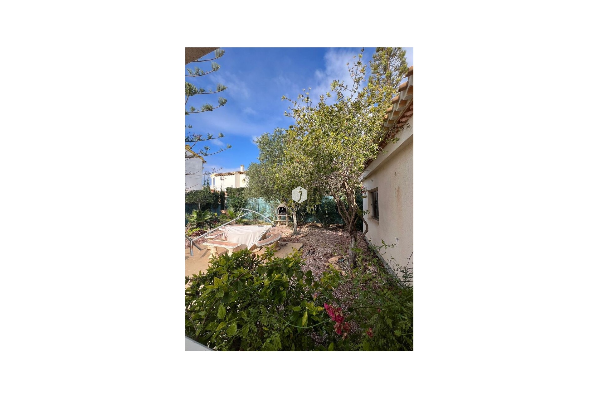 Z drugiej ręki - Villa -
Playa Flamenca