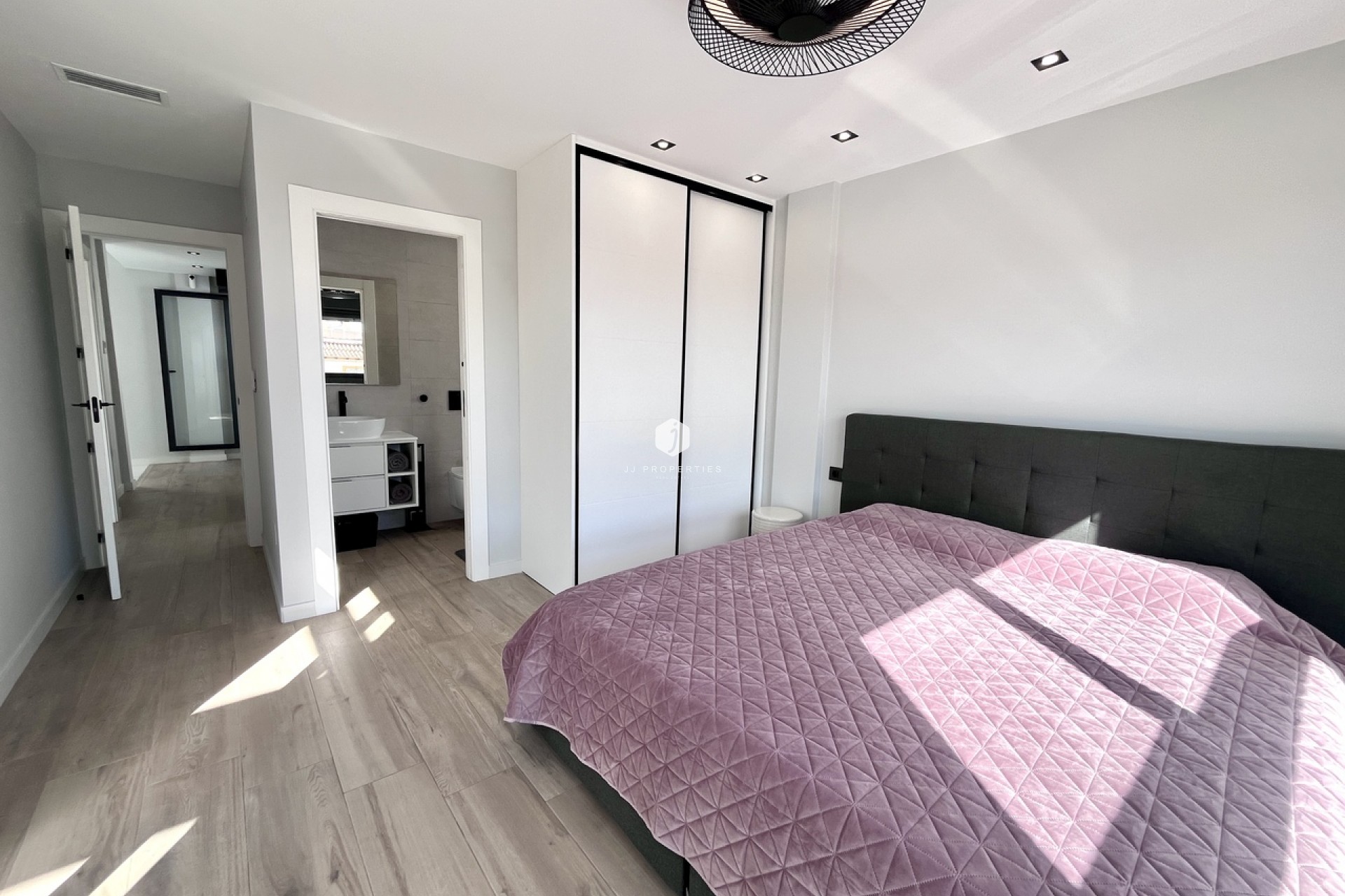 Z drugiej ręki - Villa -
Punta Prima - Costa Blanca