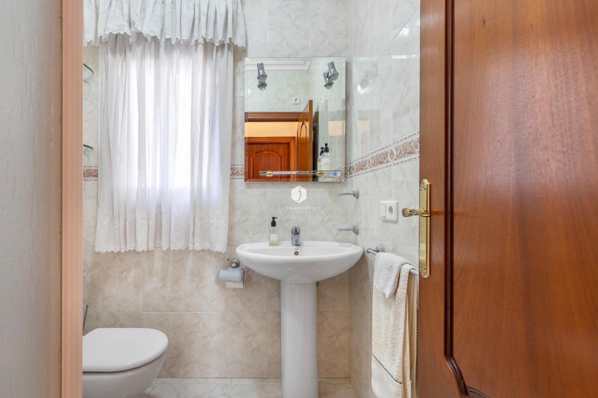 Z drugiej ręki - Villa -
Rojales - Pueblo Bravo