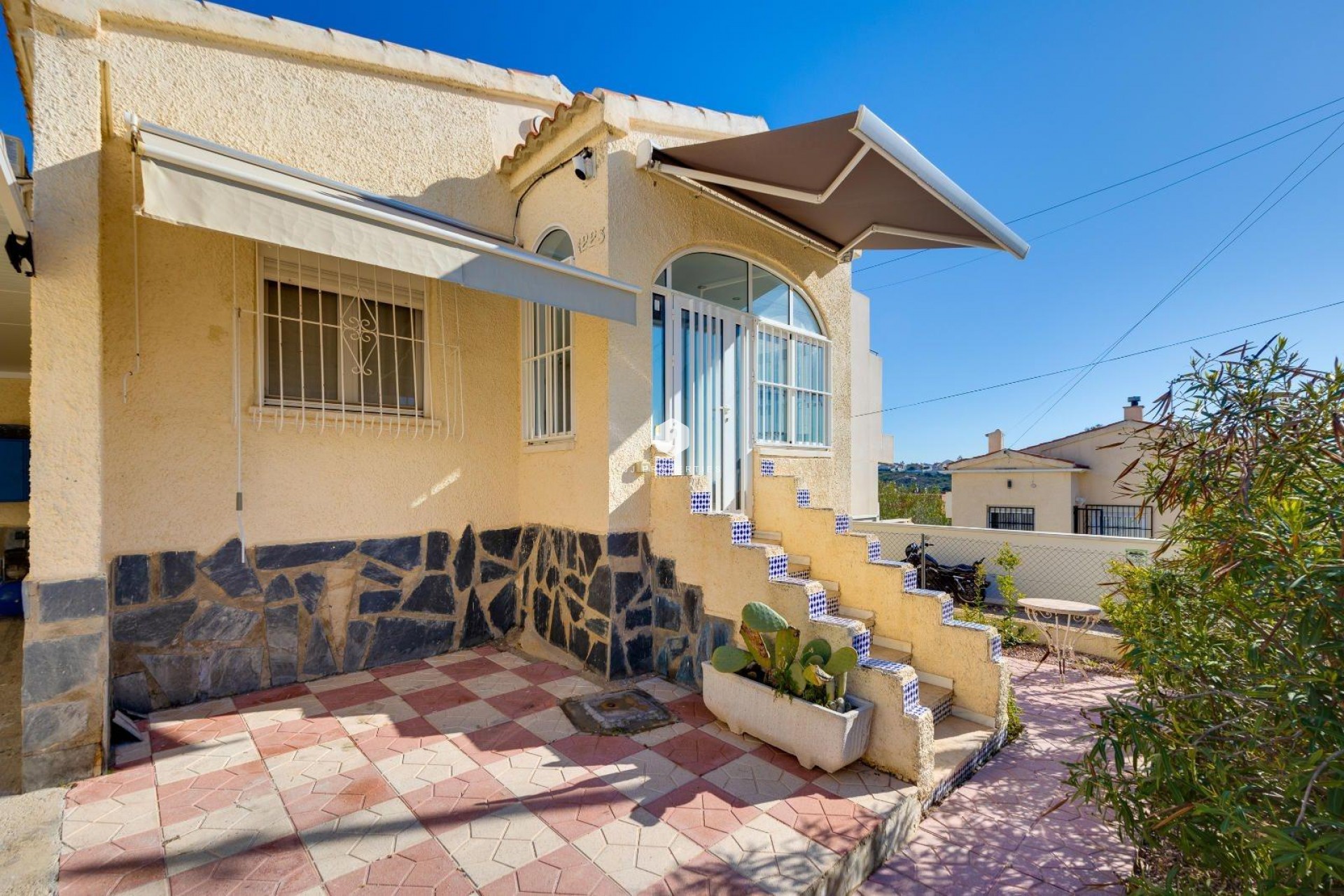 Z drugiej ręki - Villa -
San Fulgencio - La Marina