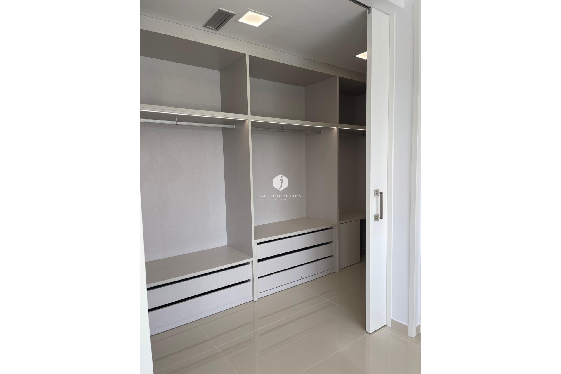 Z drugiej ręki - Villa -
San Miguel de Salinas - Altos De San Miguel