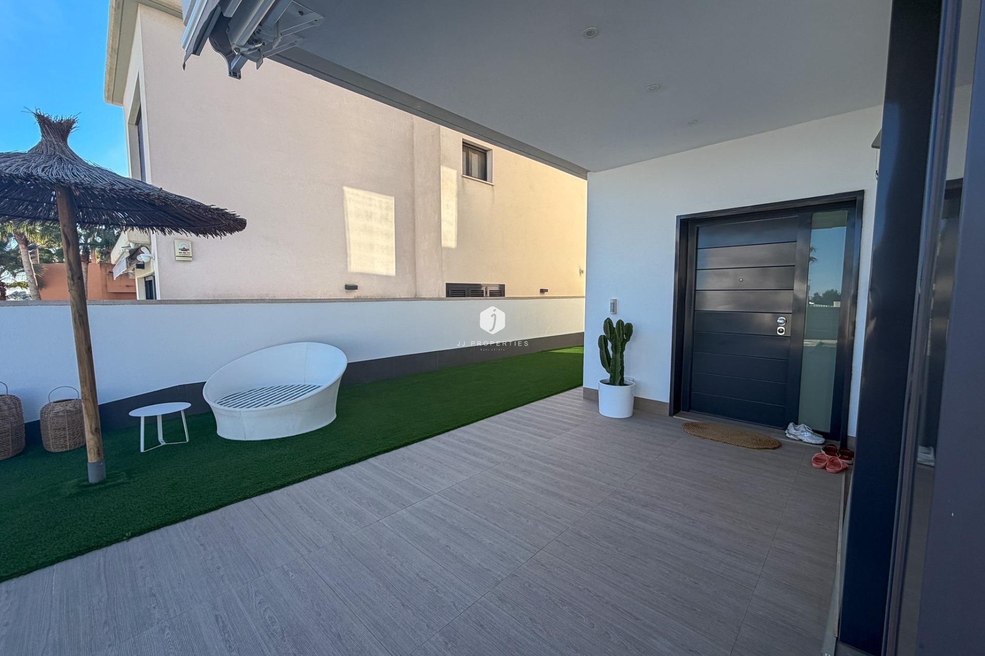 Z drugiej ręki - Villa -
San Miguel de Salinas - Bellavista