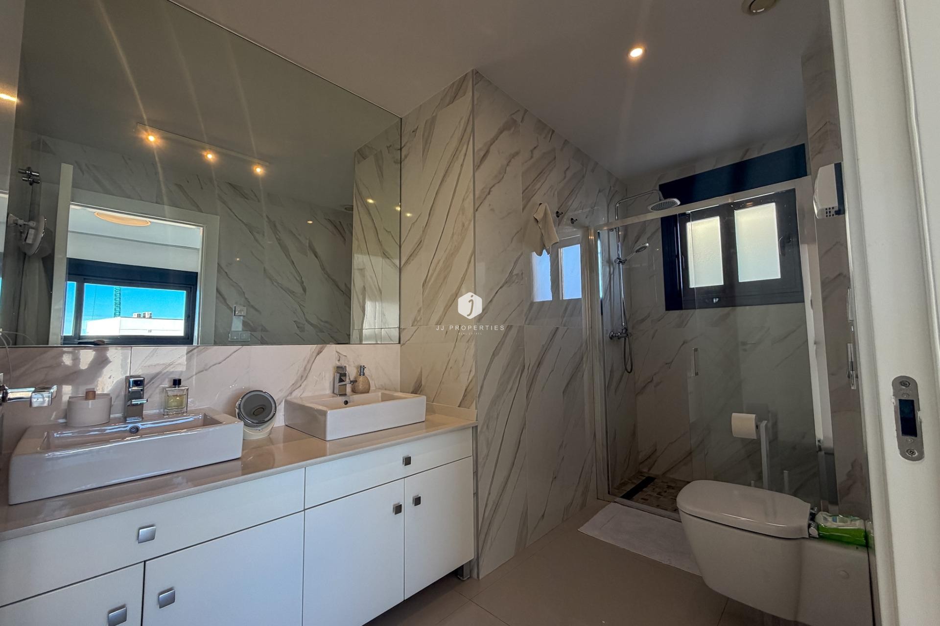 Z drugiej ręki - Villa -
San Miguel de Salinas - Bellavista