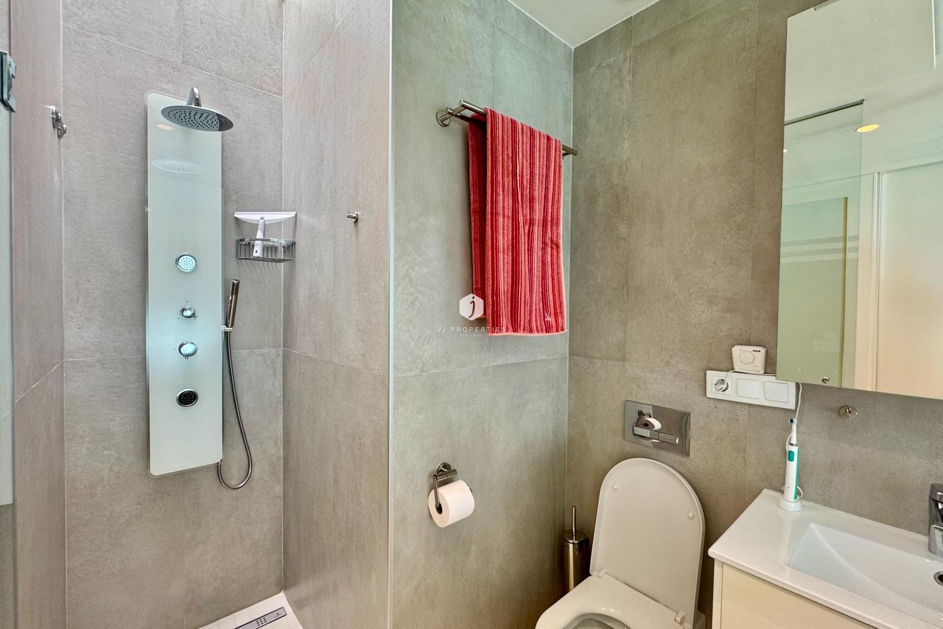 Z drugiej ręki - Villa -
San Miguel de Salinas - Bellavista