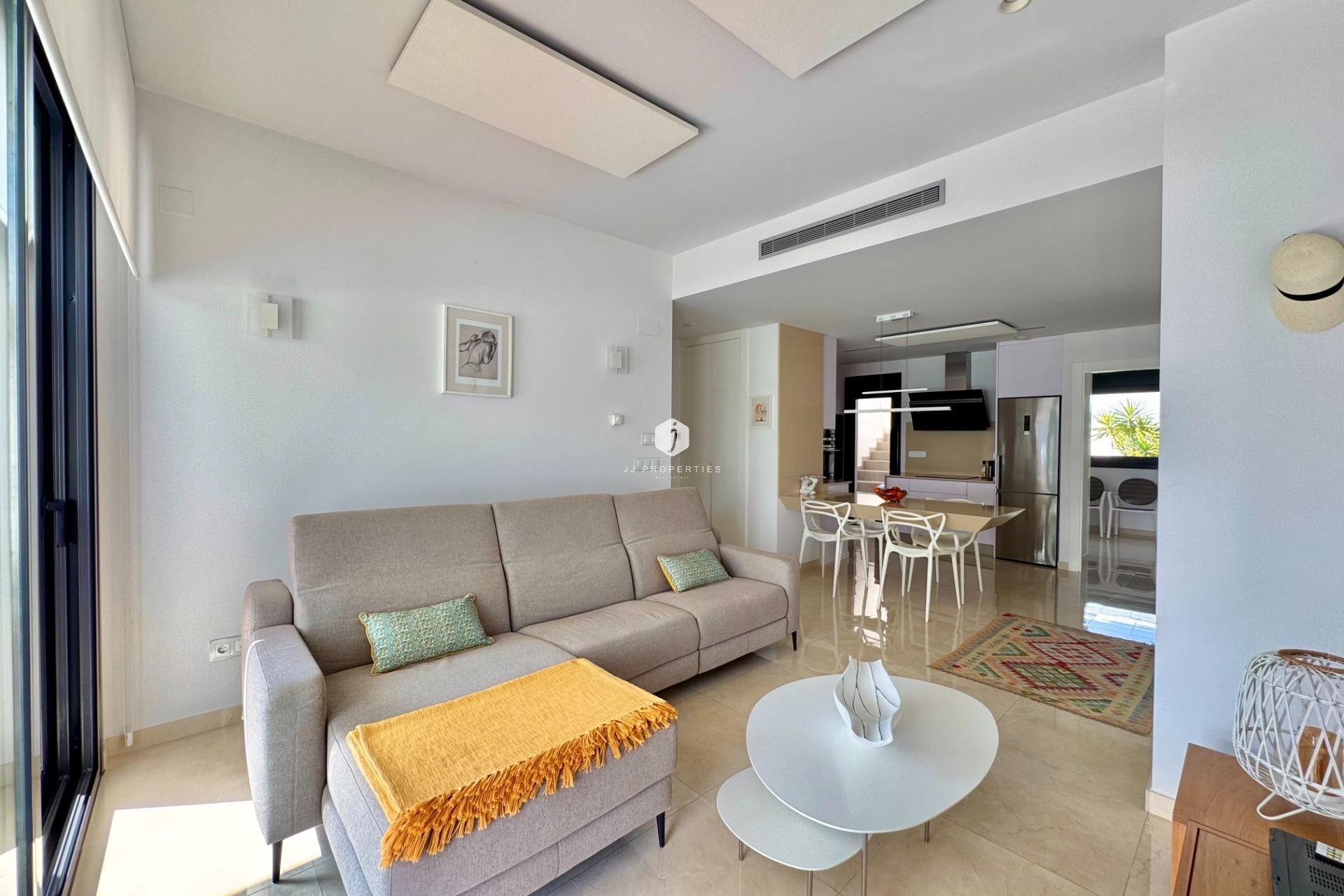 Z drugiej ręki - Villa -
San Miguel de Salinas - Bellavista