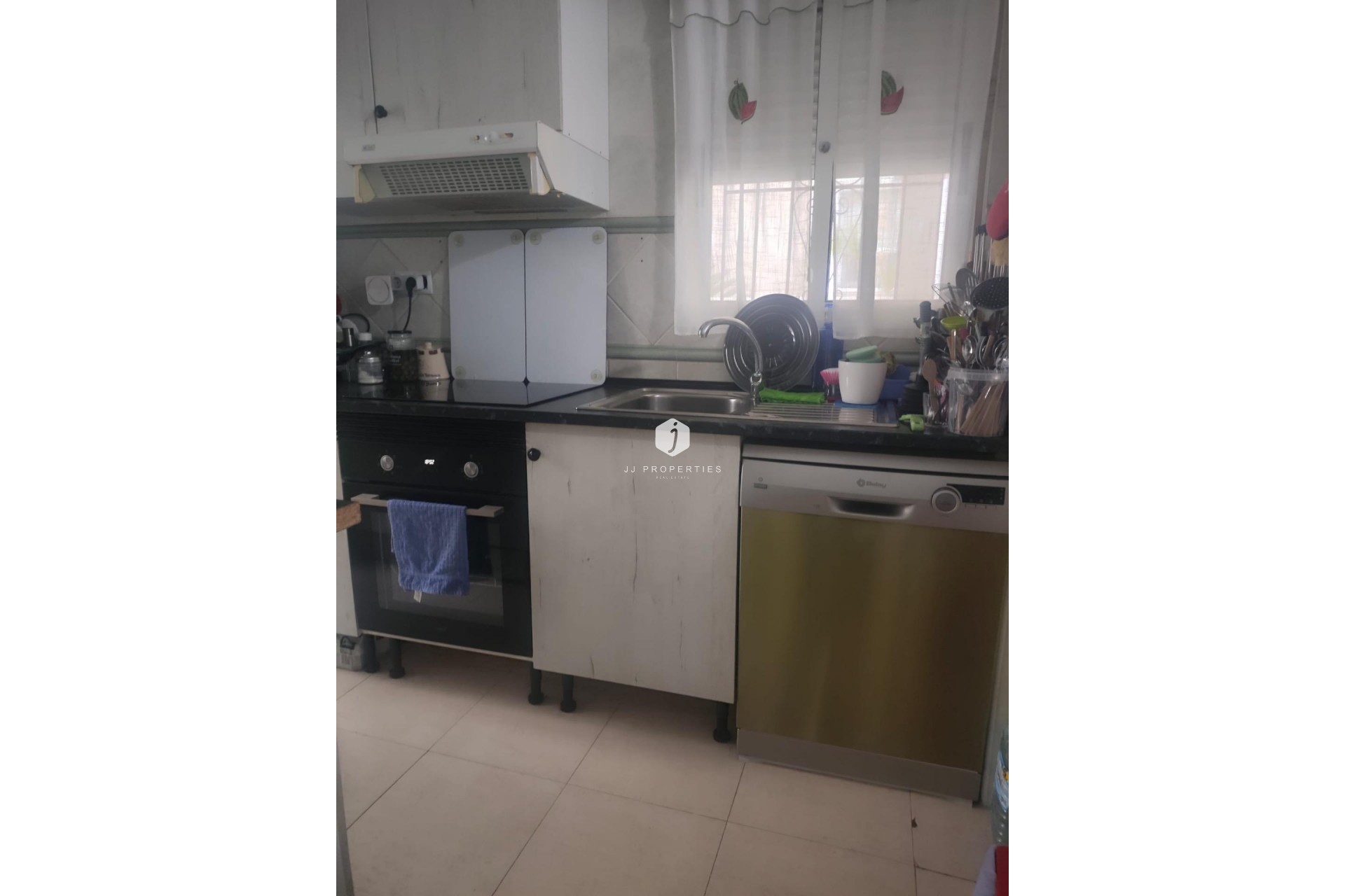 Z drugiej ręki - Villa -
San Miguel de Salinas