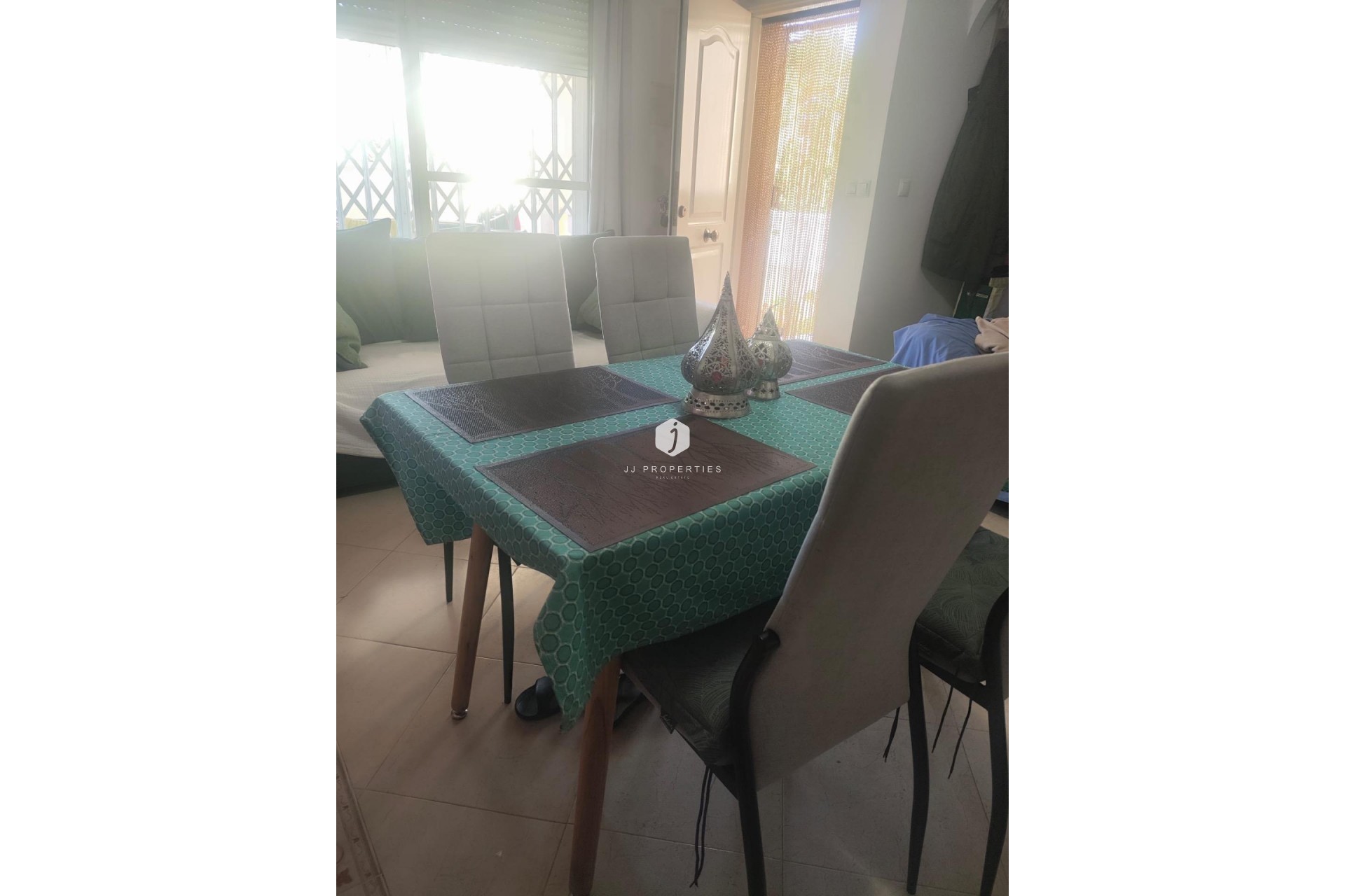 Z drugiej ręki - Villa -
San Miguel de Salinas