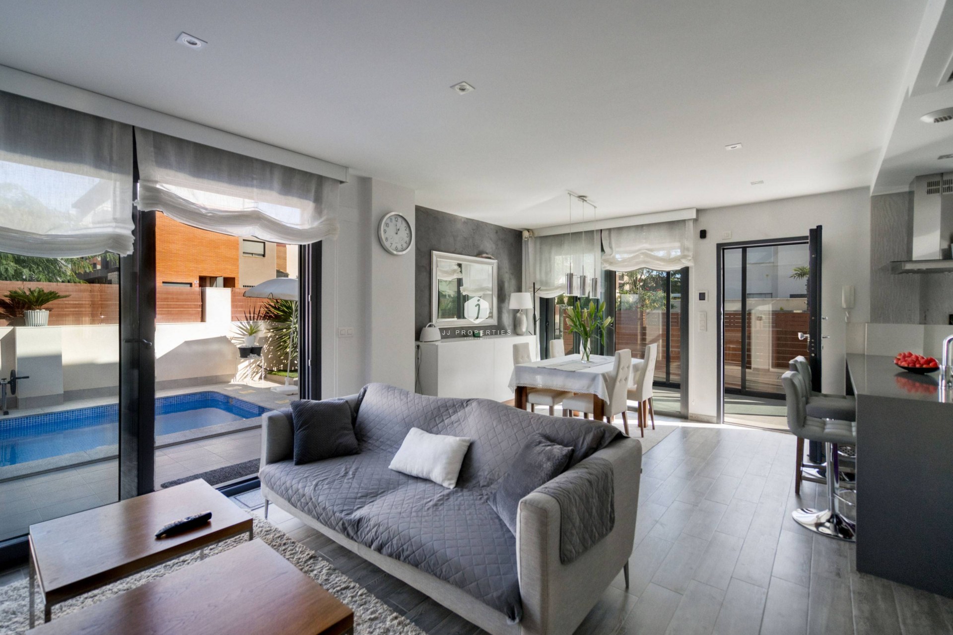 Z drugiej ręki - Villa -
Torrevieja - Aguas Nuevas 2