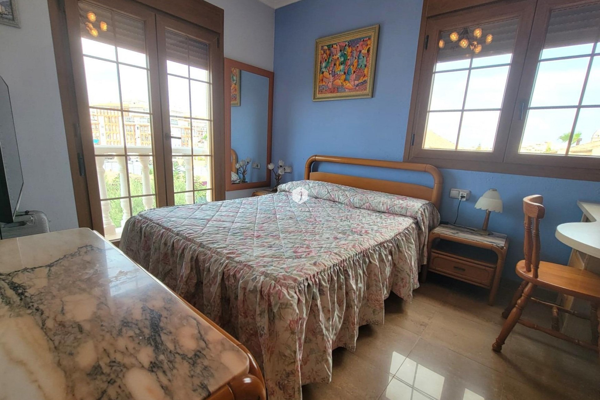 Z drugiej ręki - Villa -
Torrevieja - aguas nuevas