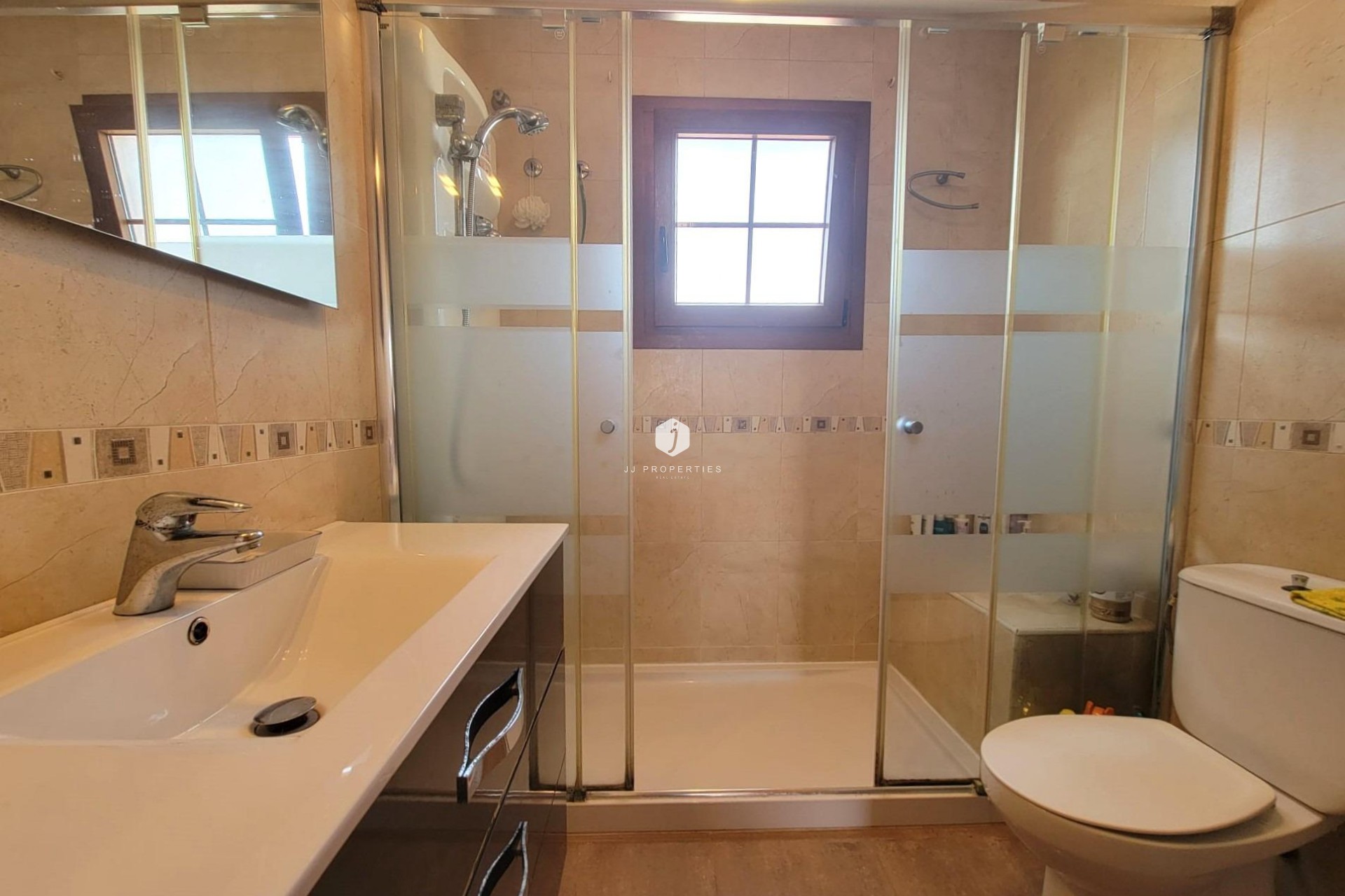 Z drugiej ręki - Villa -
Torrevieja - aguas nuevas