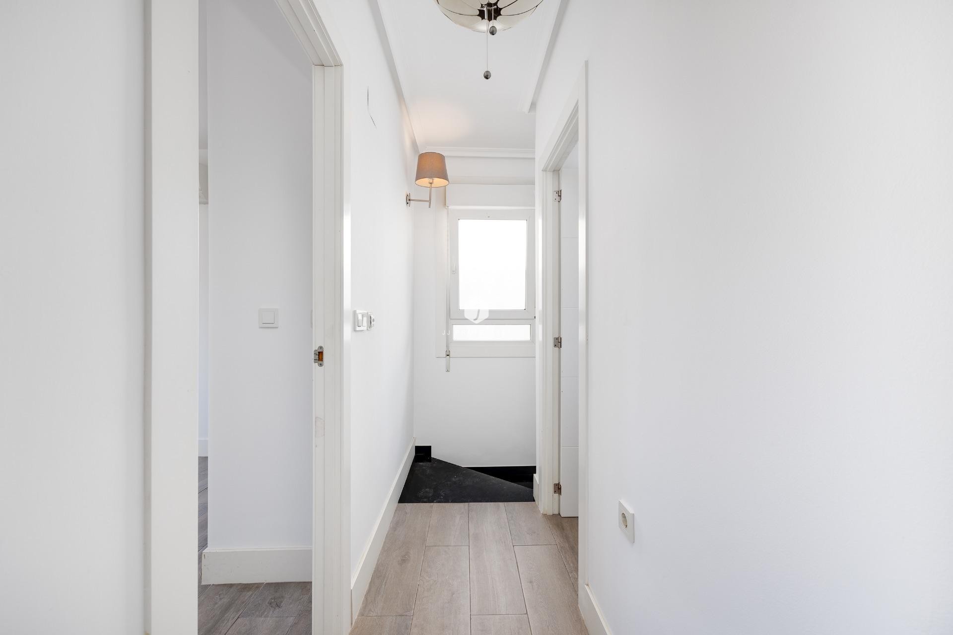 Z drugiej ręki - Villa -
Torrevieja - aguas nuevas