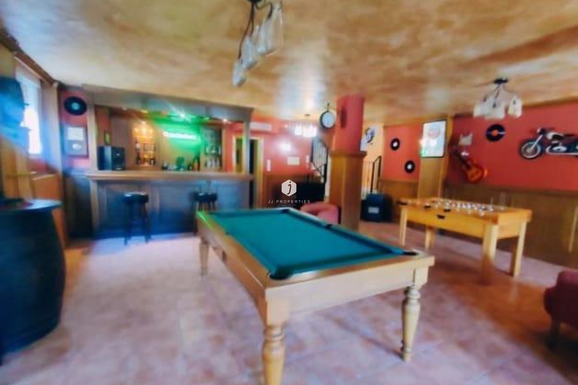 Z drugiej ręki - Villa -
Torrevieja - aguas nuevas