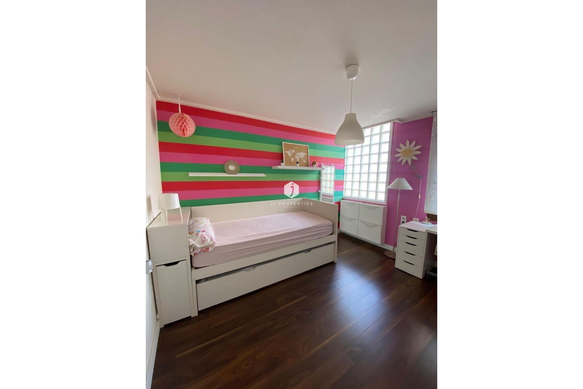 Z drugiej ręki - Villa -
Torrevieja - Centro - Muelle Pesquero