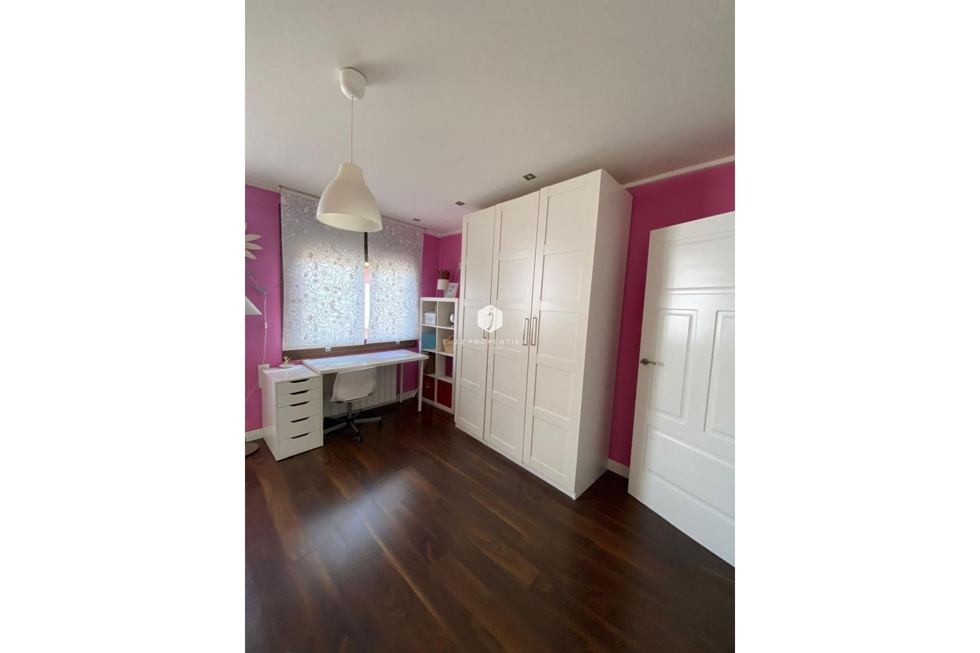 Z drugiej ręki - Villa -
Torrevieja - Centro - Muelle Pesquero