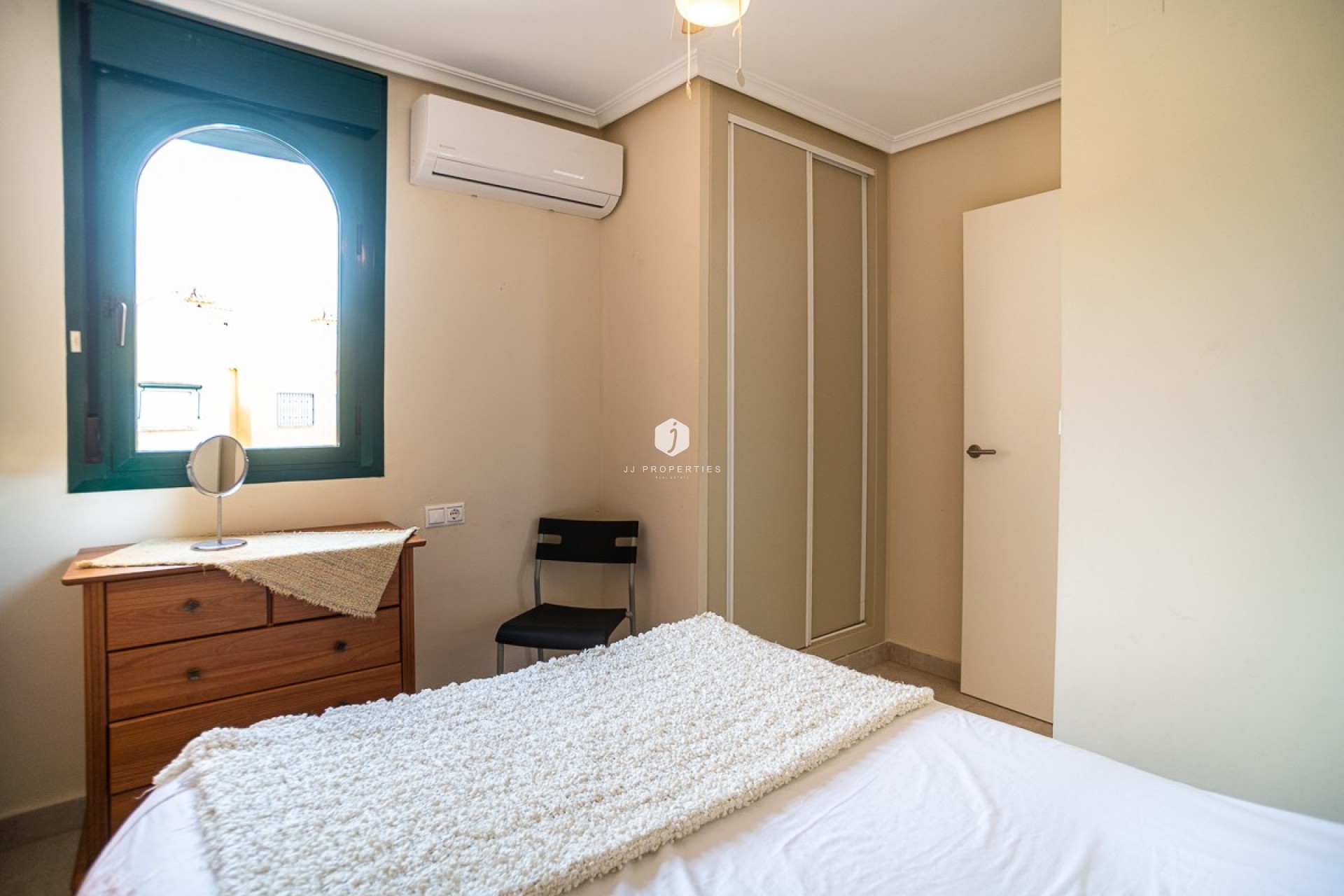 Z drugiej ręki - Villa -
Torrevieja - Costa Blanca