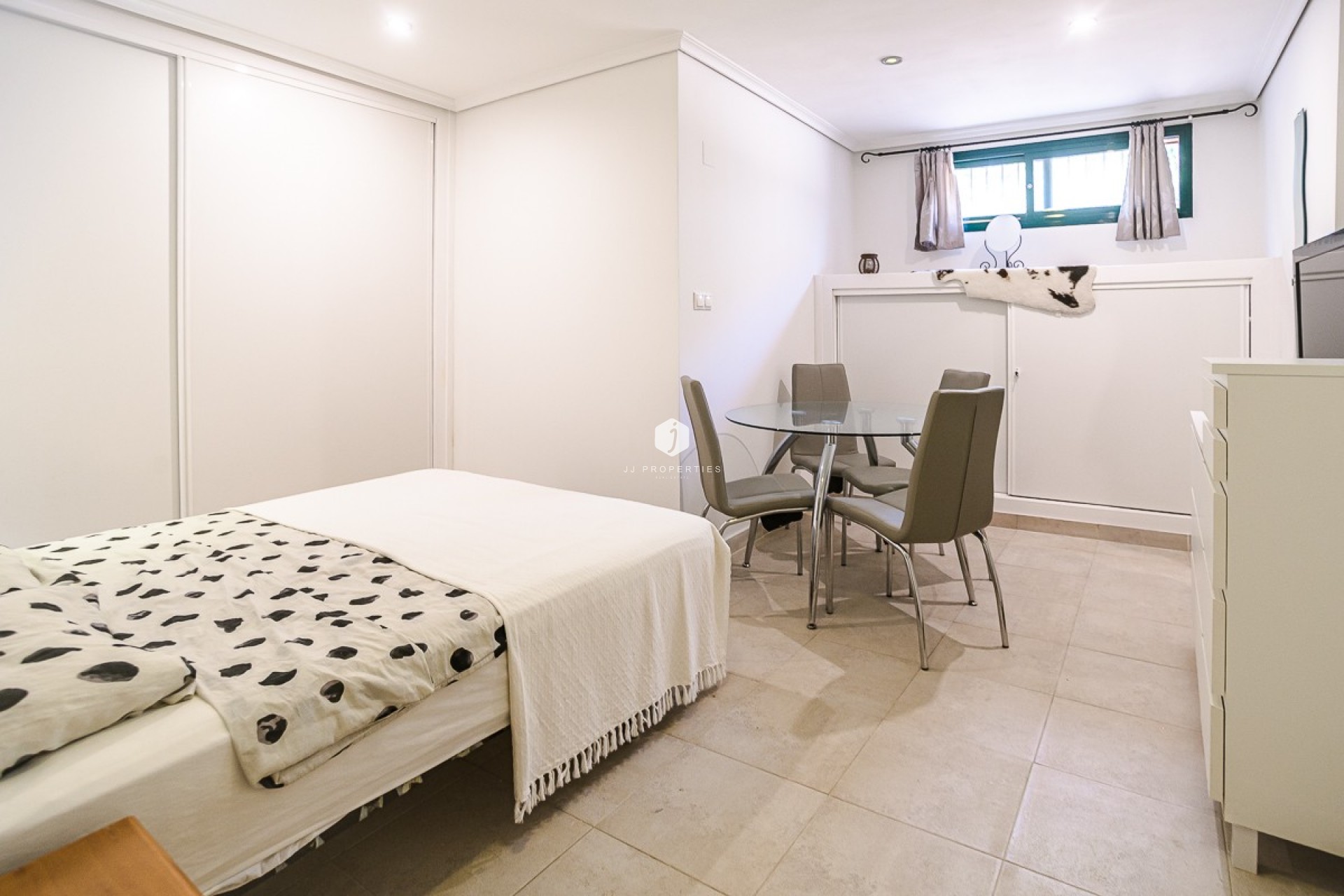 Z drugiej ręki - Villa -
Torrevieja - Costa Blanca