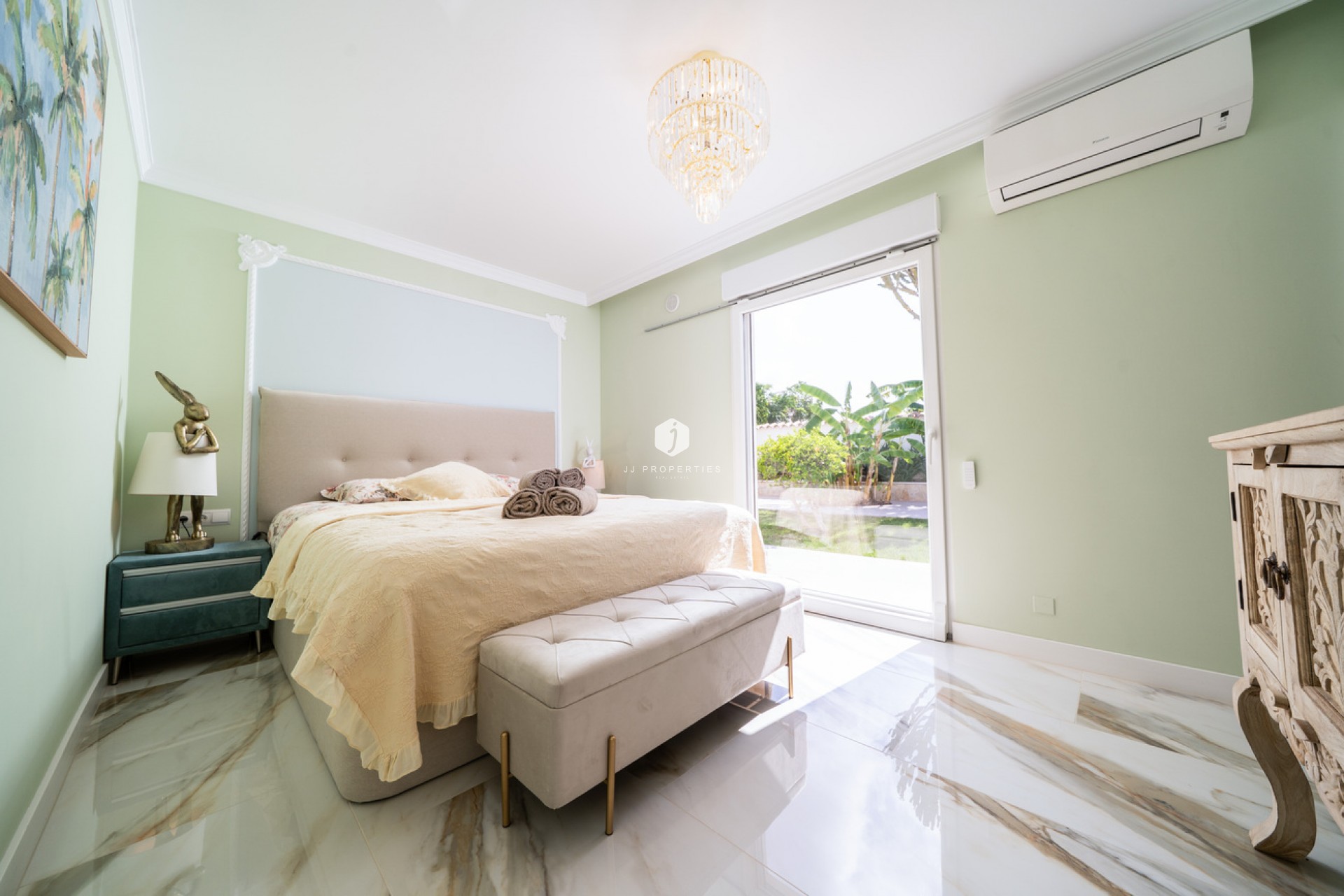 Z drugiej ręki - Villa -
Torrevieja - Costa Blanca