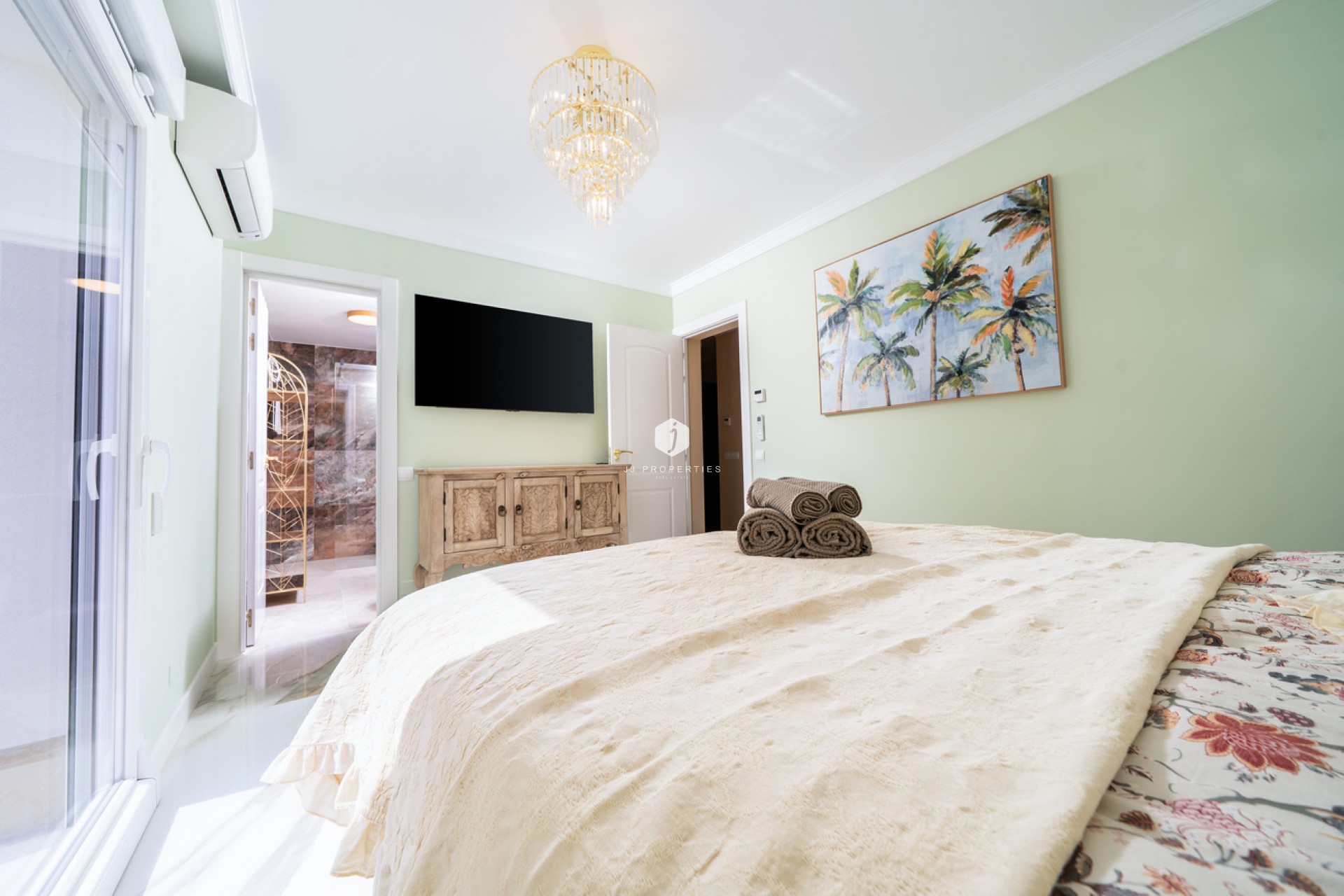 Z drugiej ręki - Villa -
Torrevieja - Costa Blanca