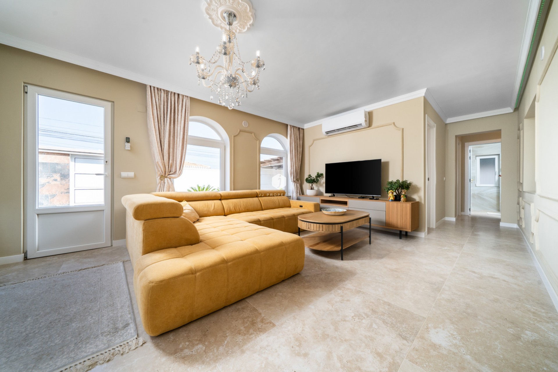 Z drugiej ręki - Villa -
Torrevieja - Costa Blanca