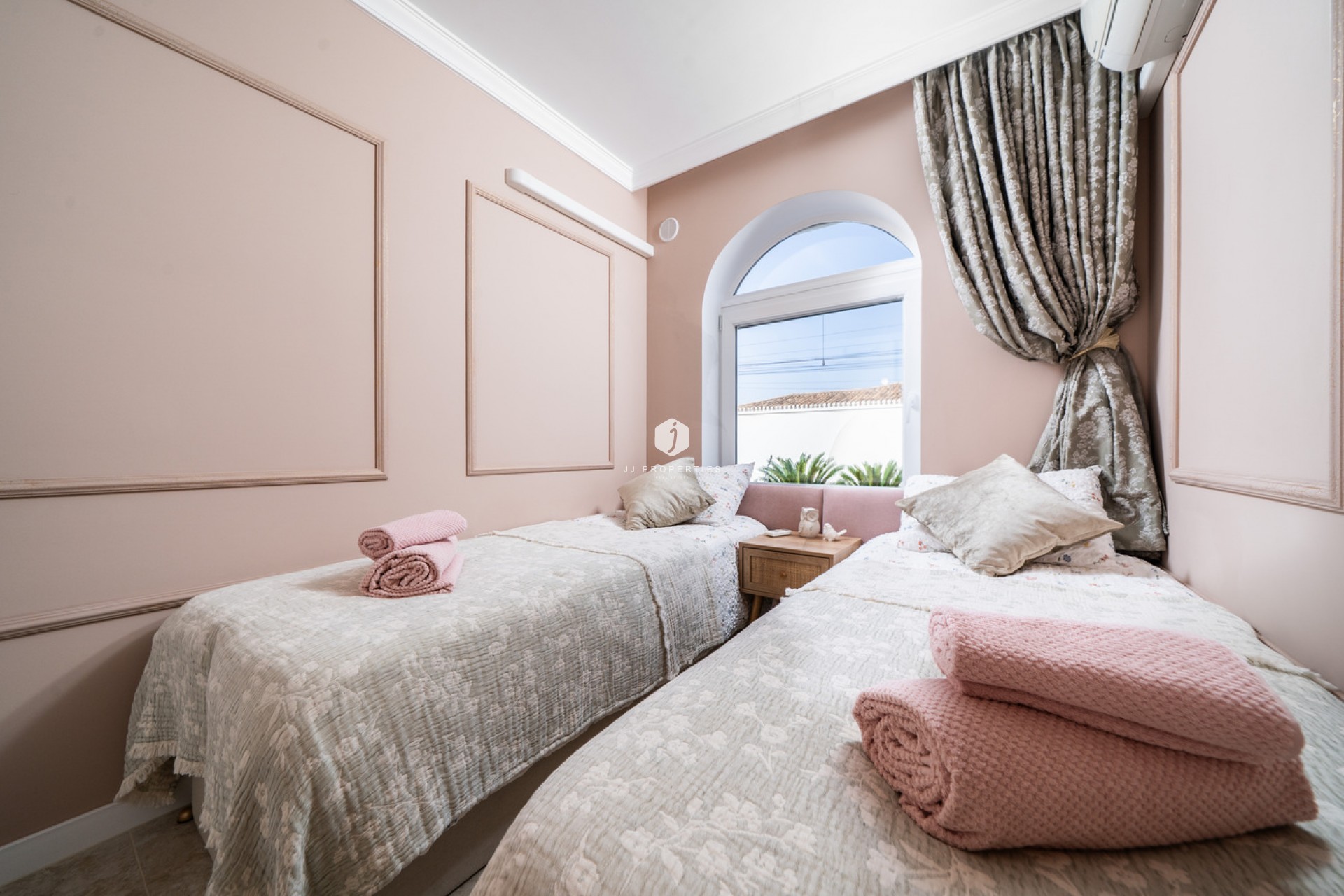 Z drugiej ręki - Villa -
Torrevieja - Costa Blanca