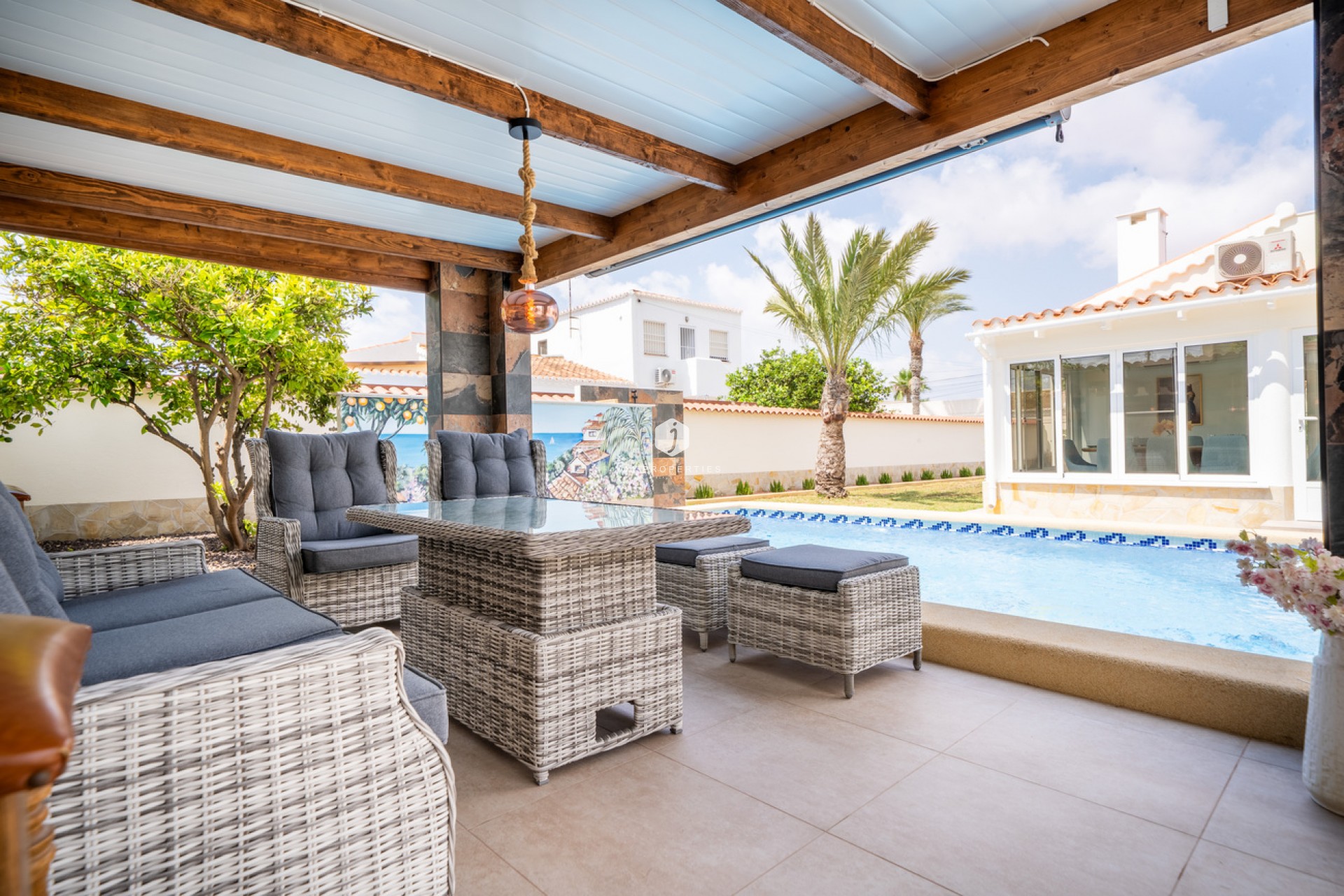 Z drugiej ręki - Villa -
Torrevieja - Costa Blanca