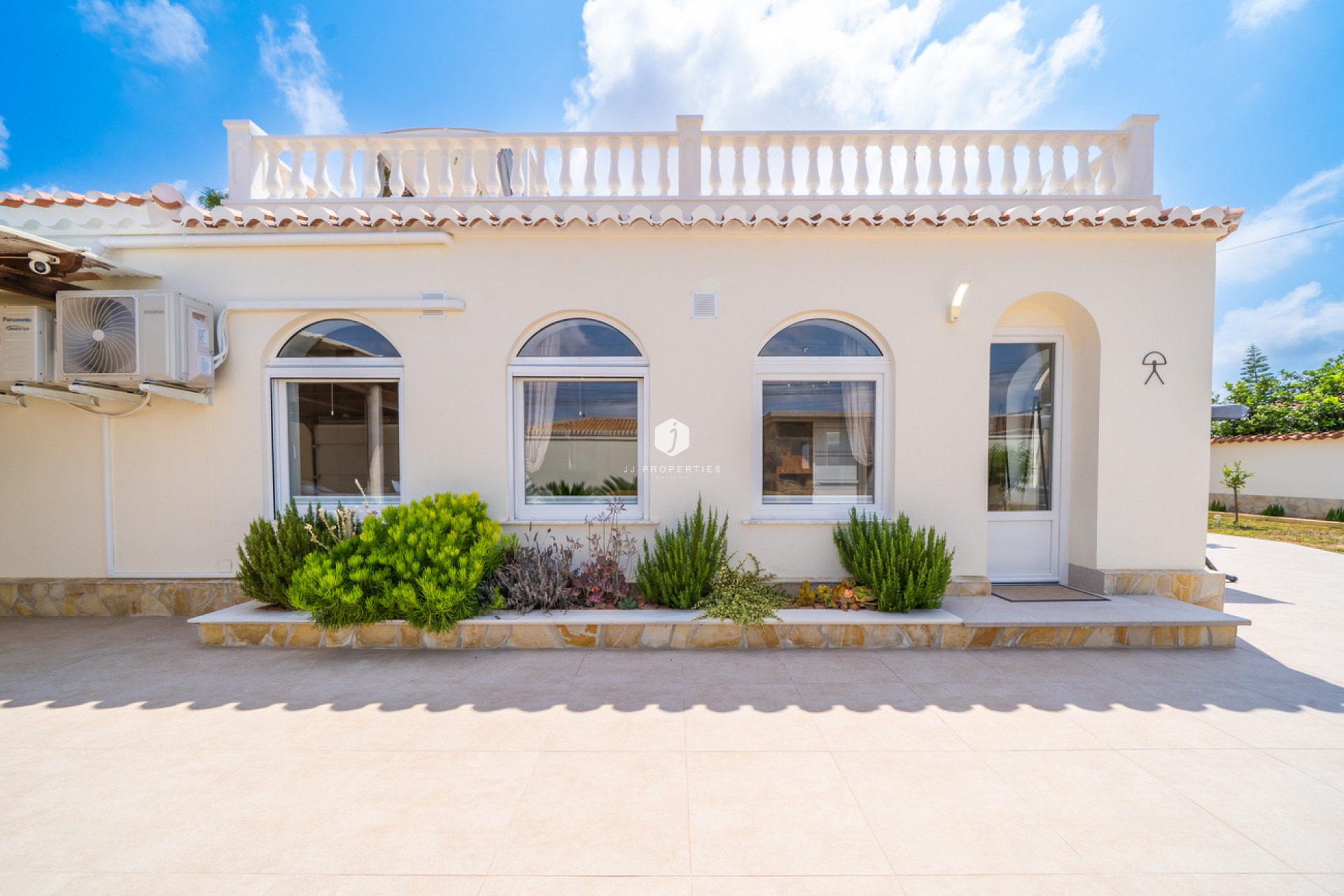 Z drugiej ręki - Villa -
Torrevieja - Costa Blanca